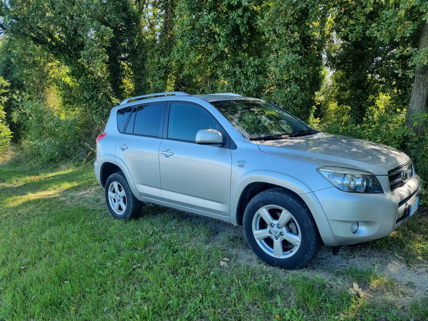 Toyota RAV 4 RAV4 2.2 d-4d Luxury 177cv - 1
