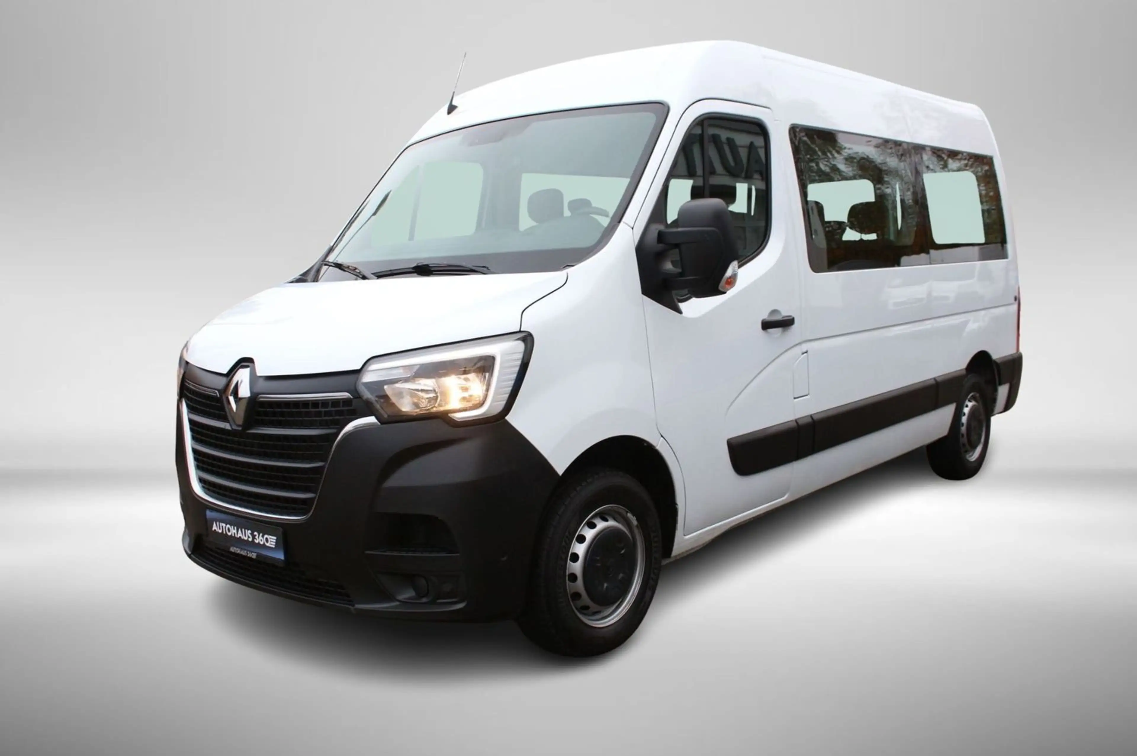 Renault Master L2H2 9-Sitzer Klima