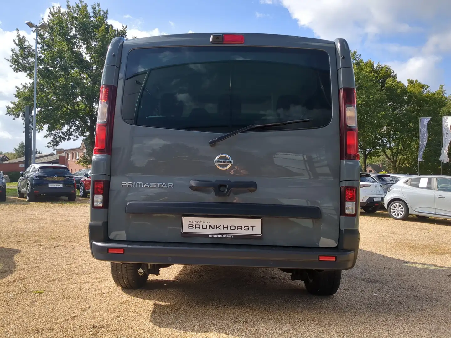 Nissan Primastar dCi 150 L1H1 Tekna 8-Sitzer+SHZ+RFK+PDC Grau - 2
