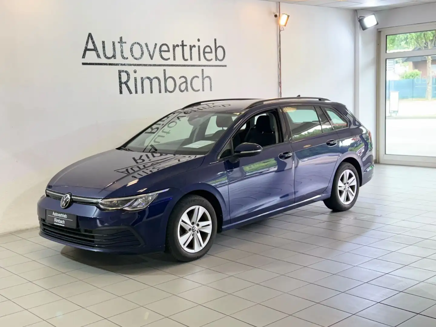 Volkswagen Golf 1.0 TSI Life Variant Bleu - 1