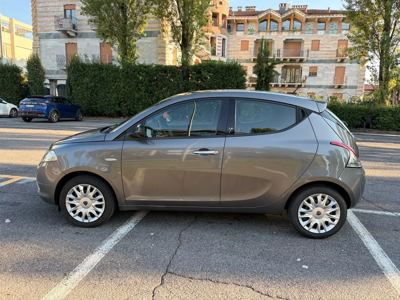Lancia Ypsilon 1.2 8v Gold c/CL 69cv E6 — photo 1 of 13