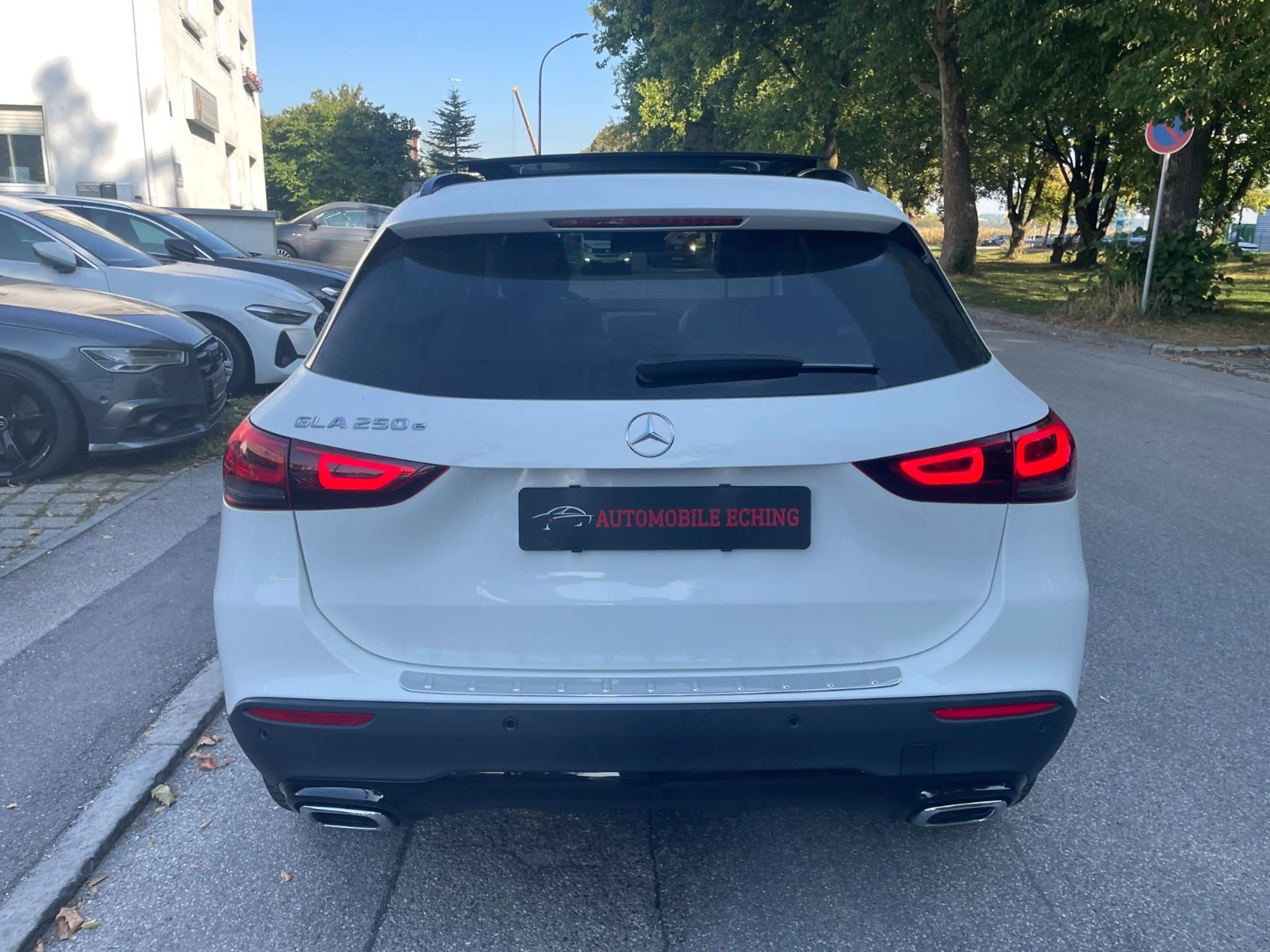 Mercedes-Benz GLA 250 e EQ*Pano*Navi*Kamera*LED*Leder*HeadUp* — photo 6
