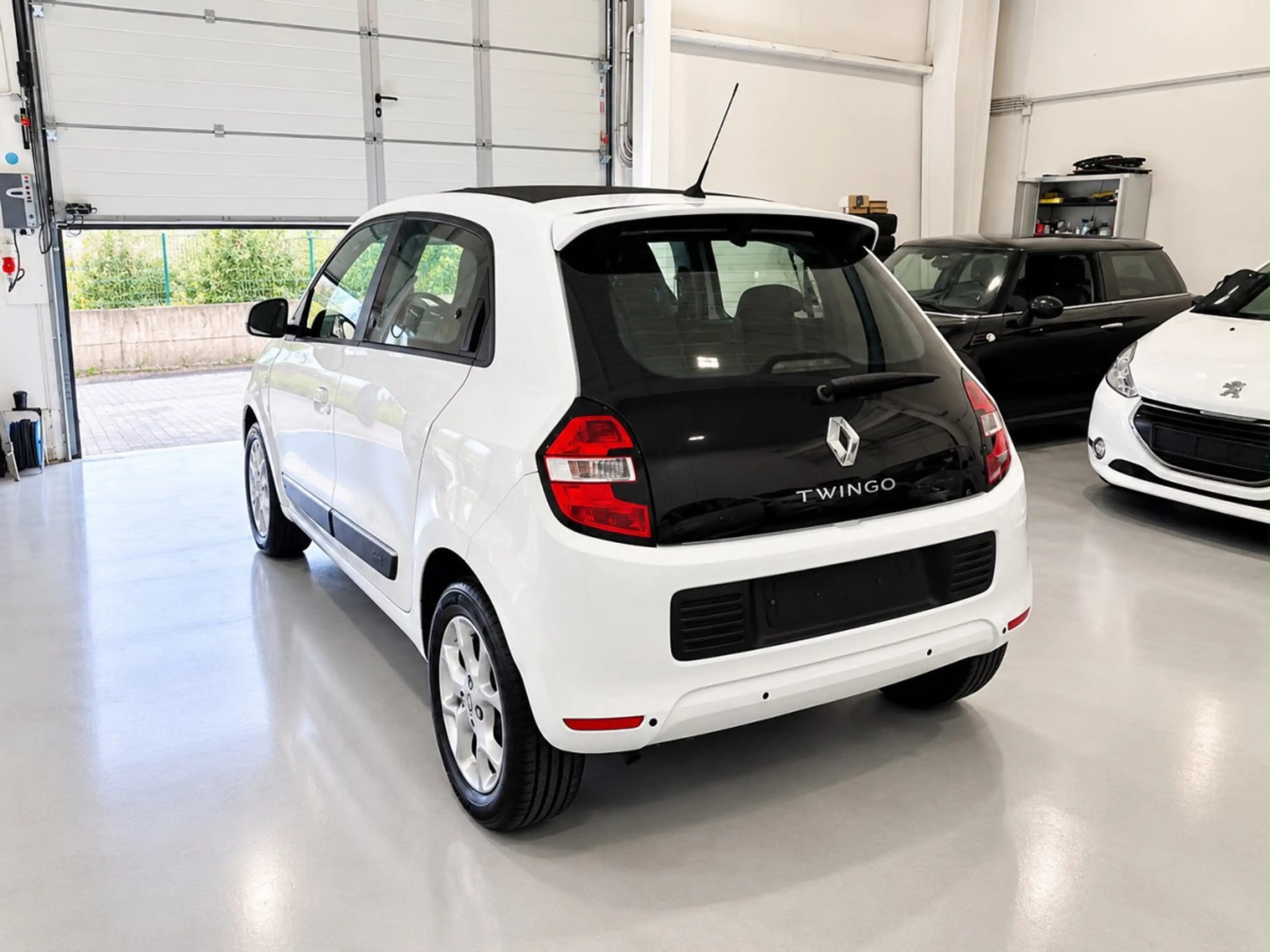 Renault Twingo 1.0 SCe Energy Pano Clim PDC — photo 4