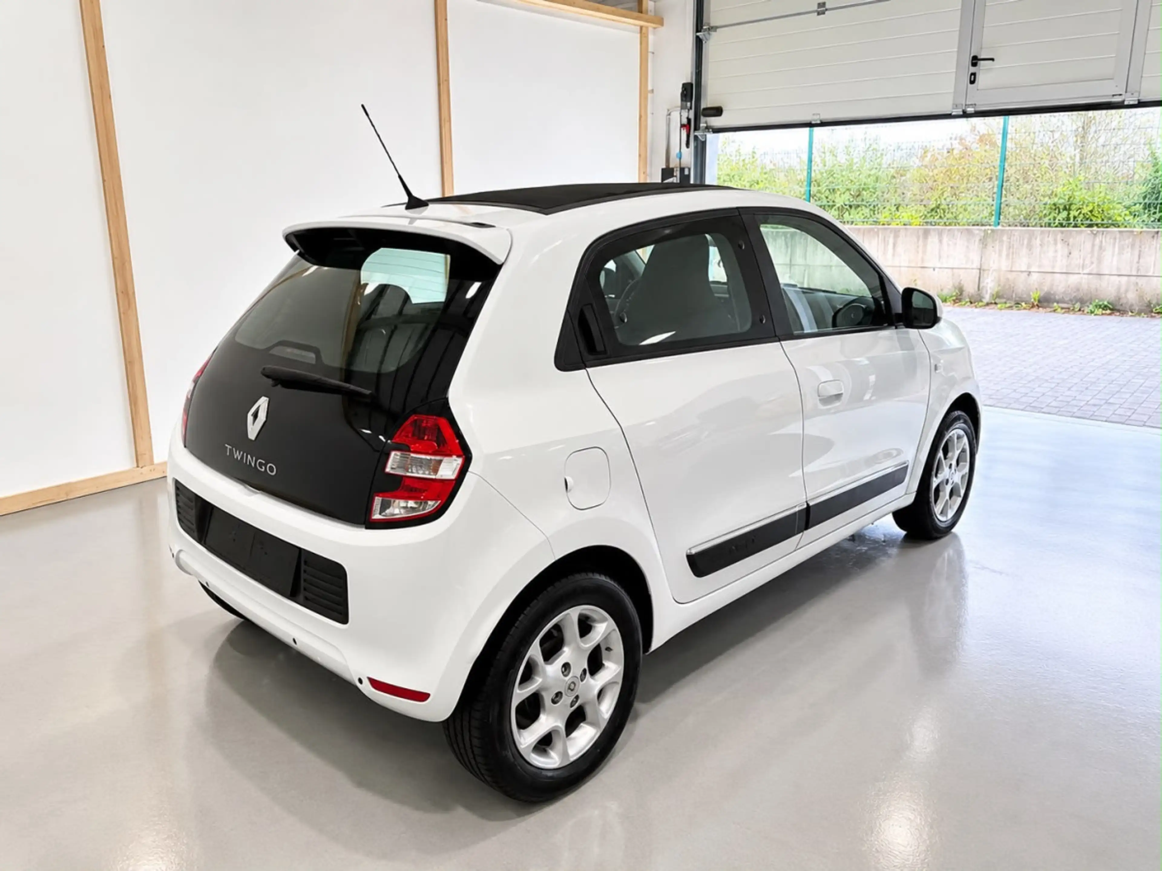 Renault Twingo 1.0 SCe Energy Pano Clim PDC — photo 3