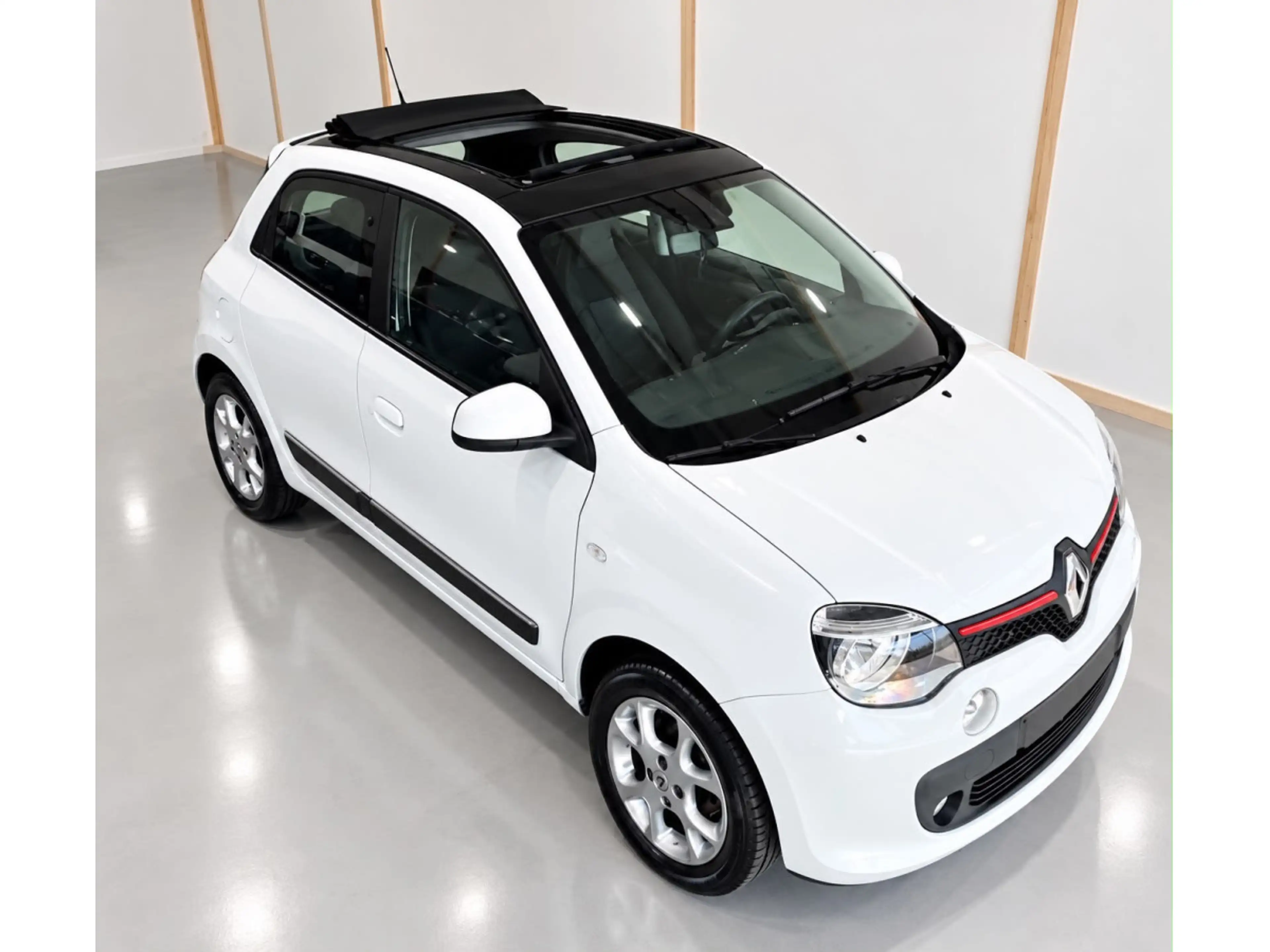 Renault Twingo 1.0 SCe Energy Pano Clim PDC — photo 2