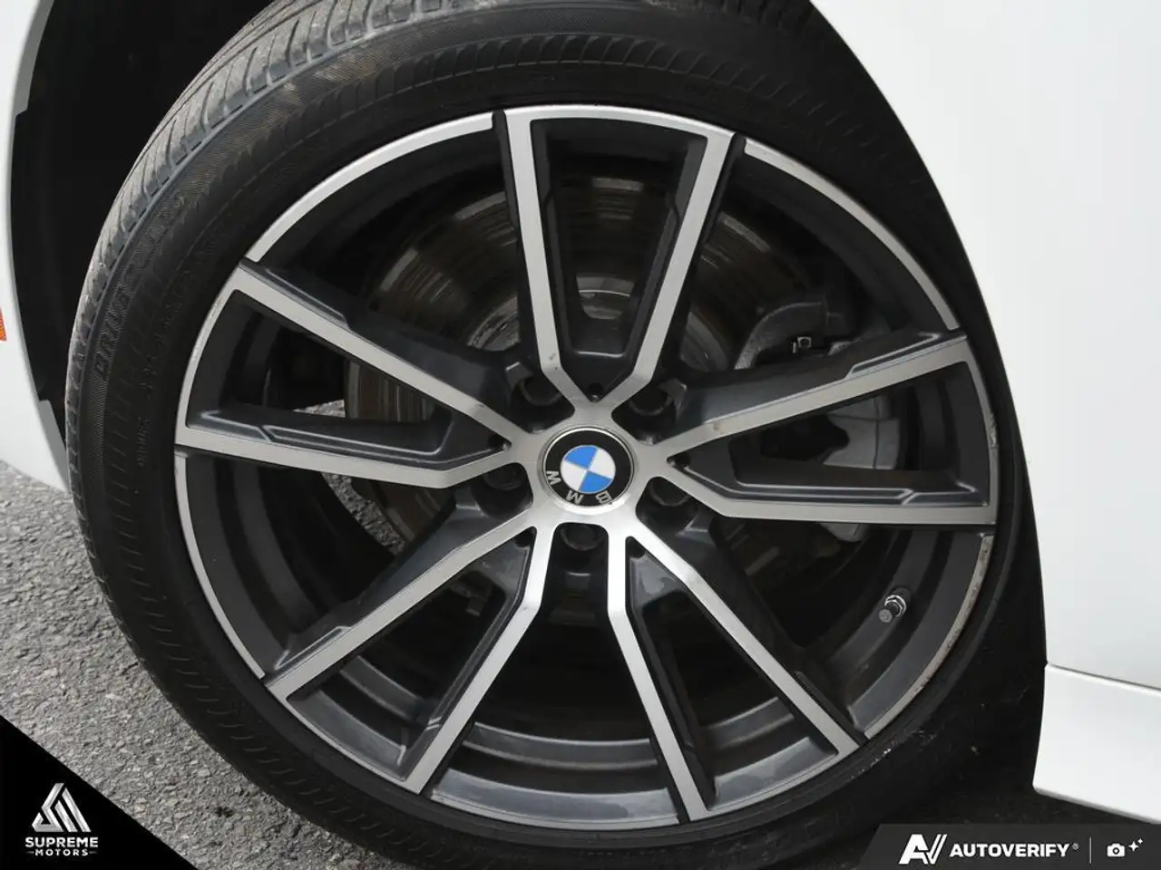 BMW 3 Series photo BMW 3 Series