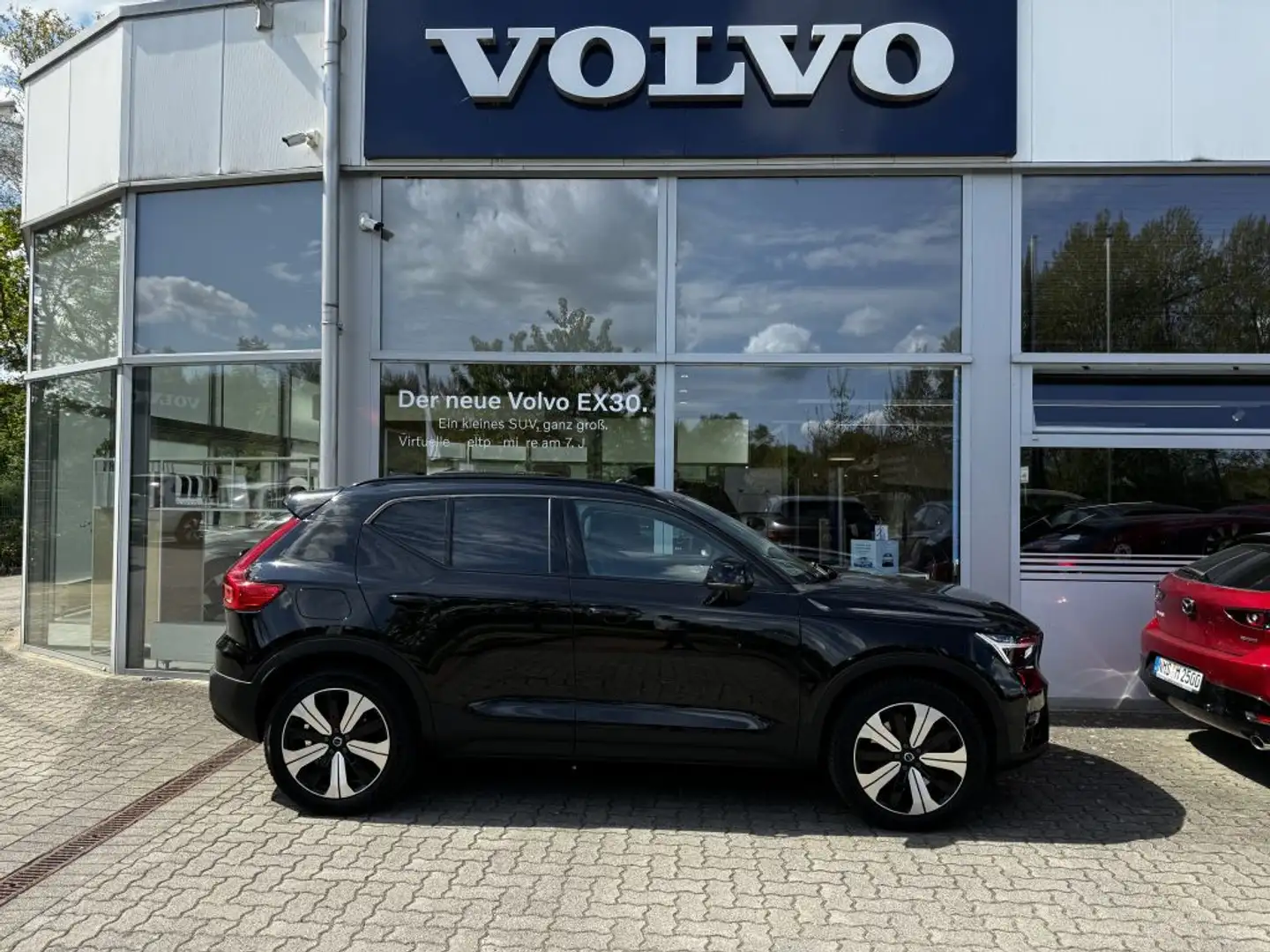 Volvo XC40 T5 Recharge DKG Ultimate Dark Negro - 2