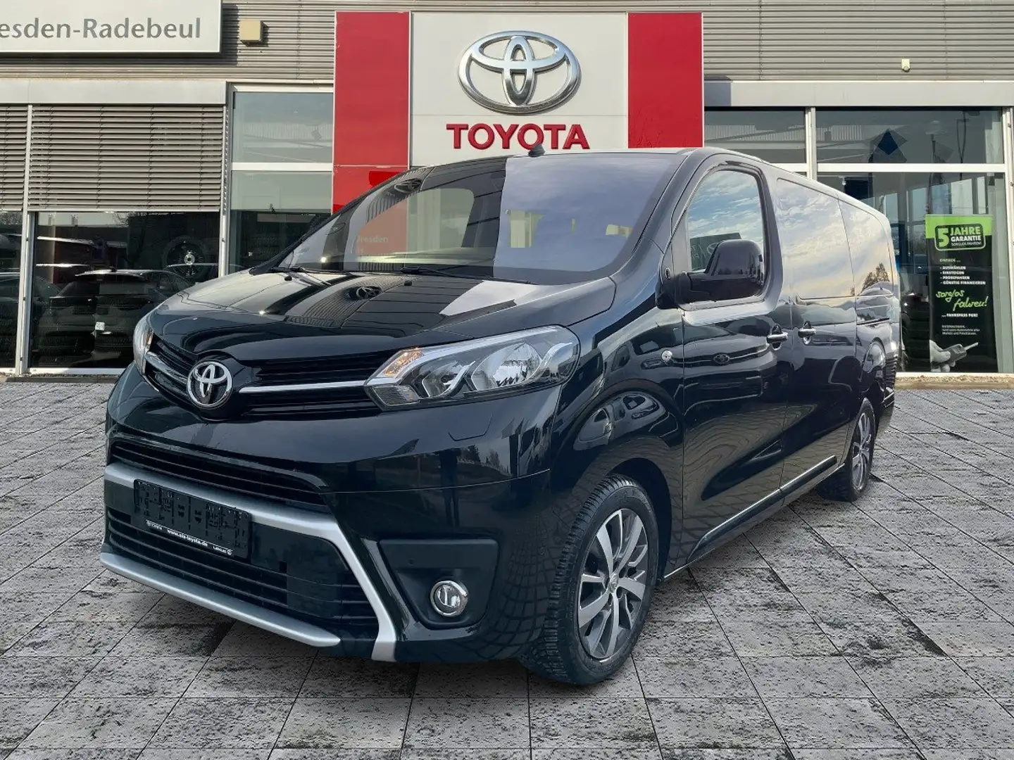 Toyota Proace Verso 2.0 D-4D L2 Team D Navi*ACC*KAM*DAB Noir - 2