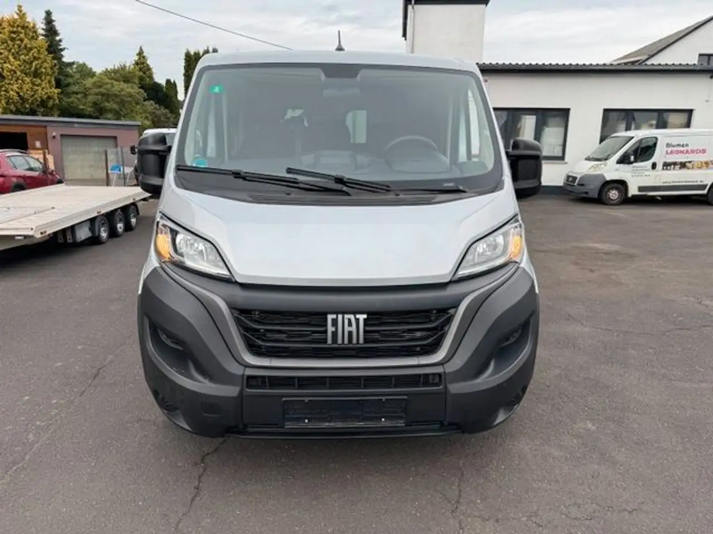 Fiat Ducato Kombi 140 L1H1 9 Sitzer Automatik Navi Gris - 1