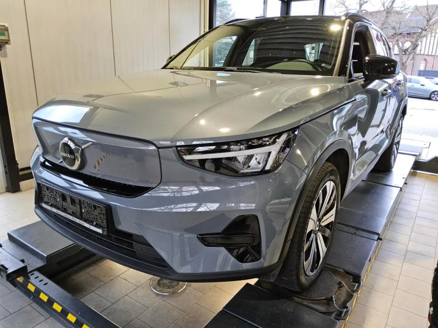 Volvo XC40 PURE ELECTRIC CORE STANDHZ+KAMERA+LM19+MET+ Gris - 2