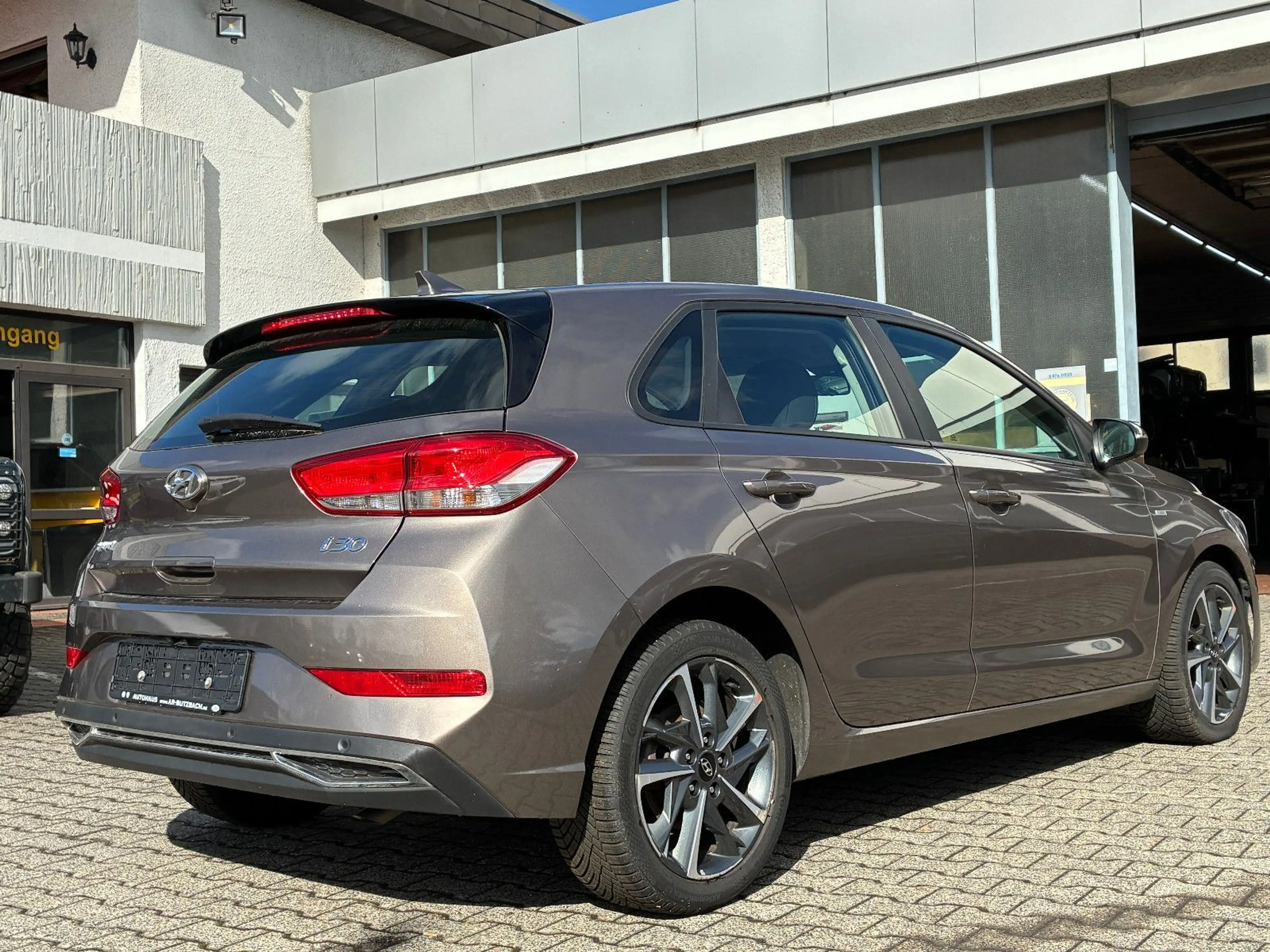 Hyundai i30 Automatik, Navigation, Tüv neu — photo 7