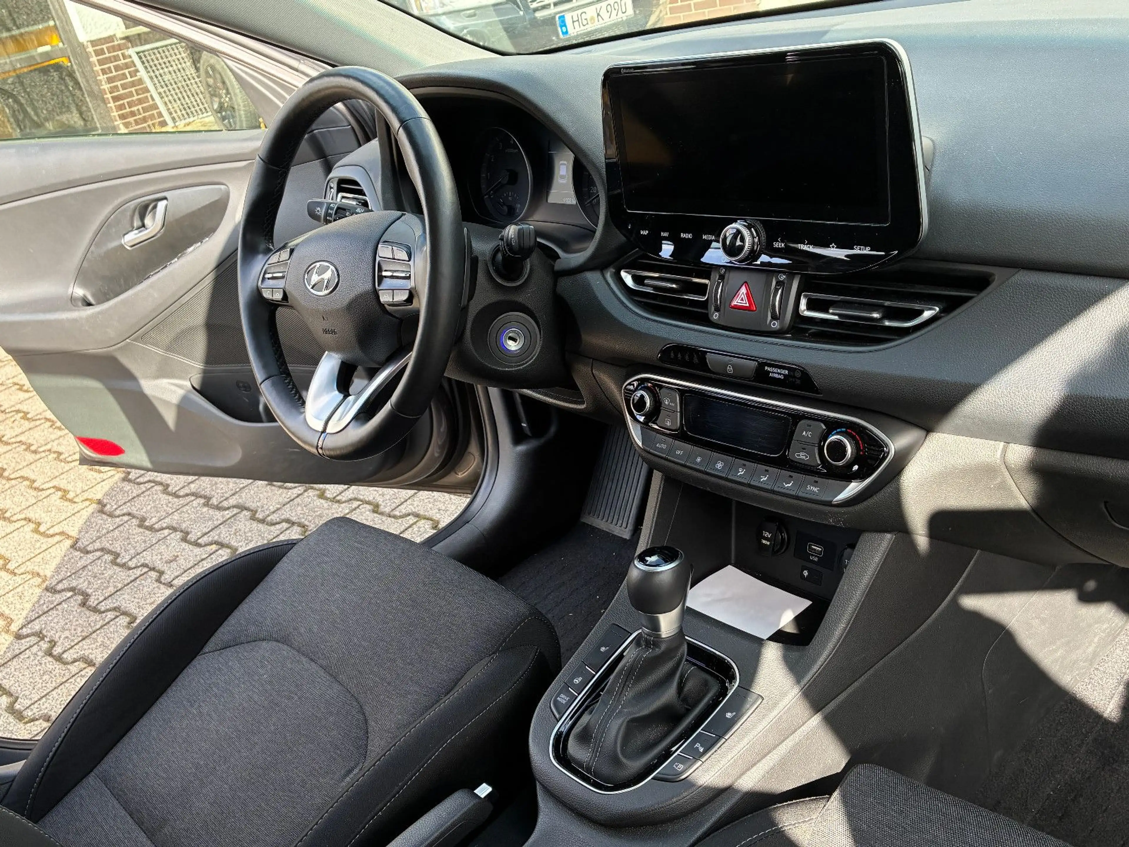 Hyundai i30 Automatik, Navigation, Tüv neu — photo 12