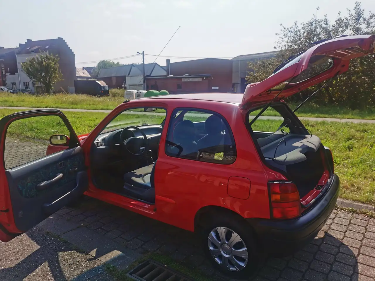 Nissan Micra 1.0i L, foto 9