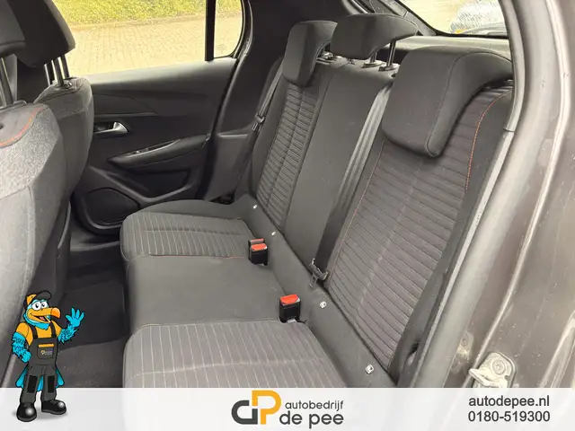 Peugeot 208 view 12