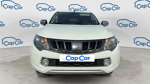 Mitsubishi L200 view 5