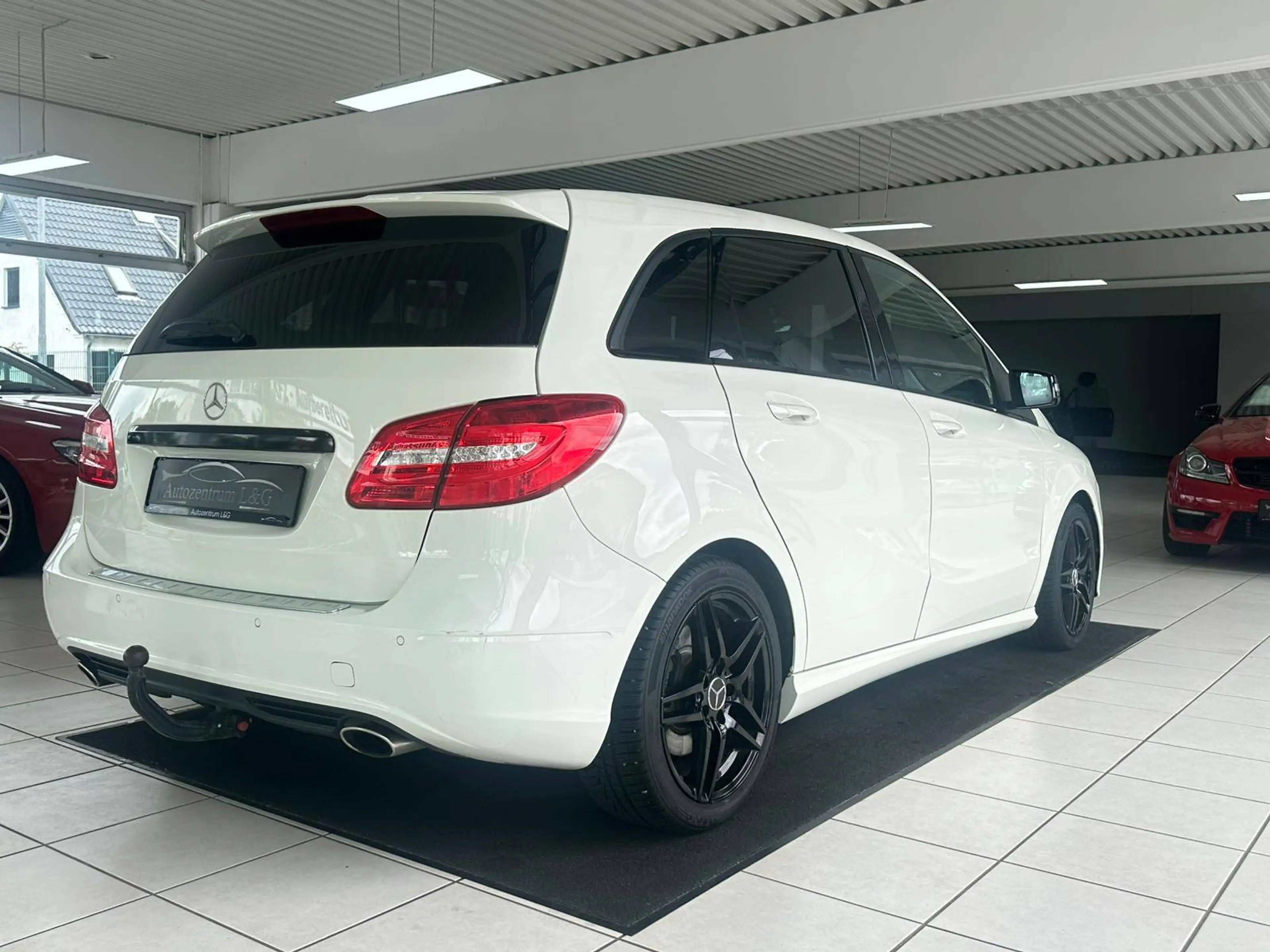 Mercedes-Benz B 220 B 220 4Matic (246.247) — photo 4
