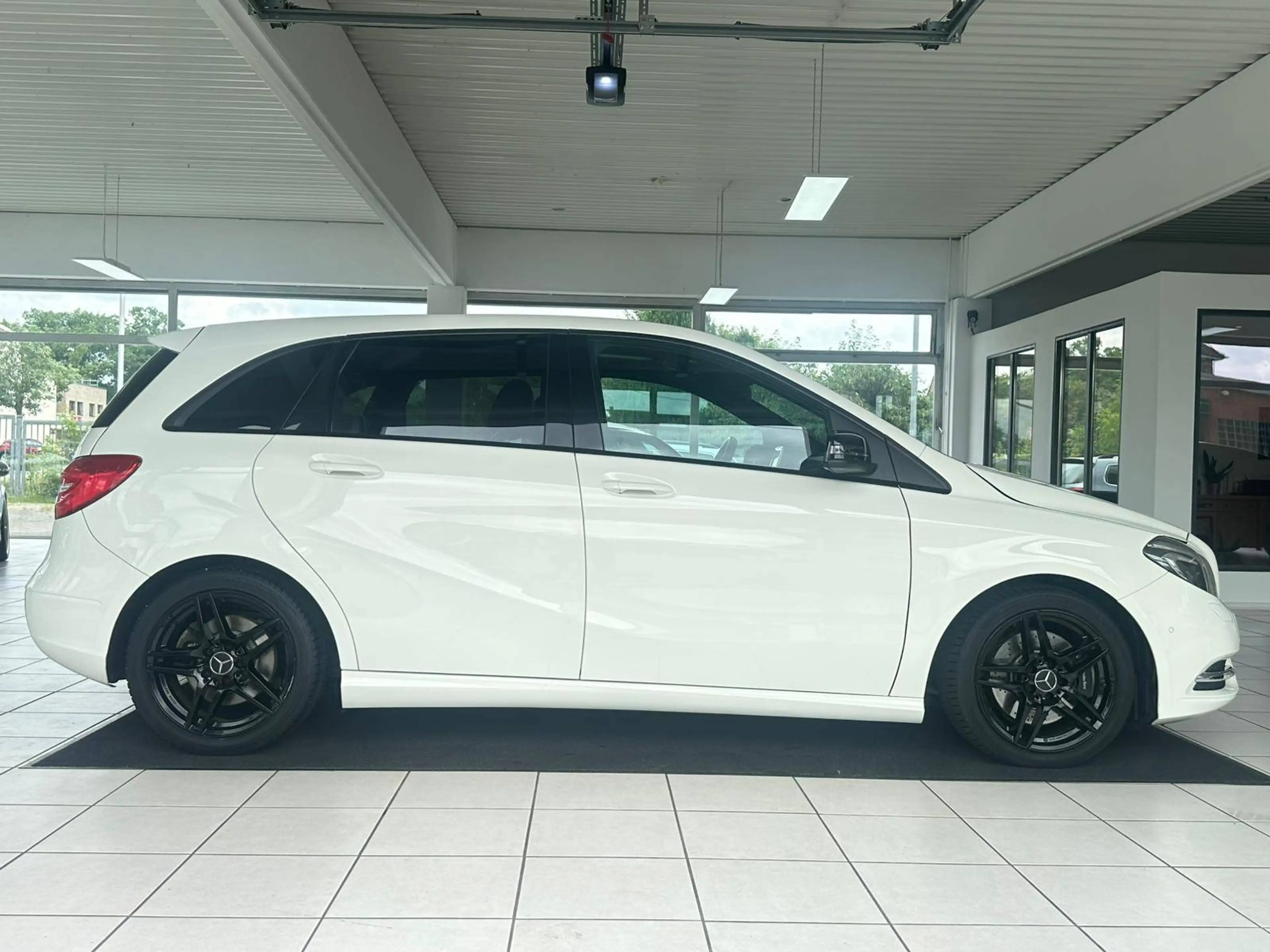 Mercedes-Benz B 220 B 220 4Matic (246.247) — photo 7