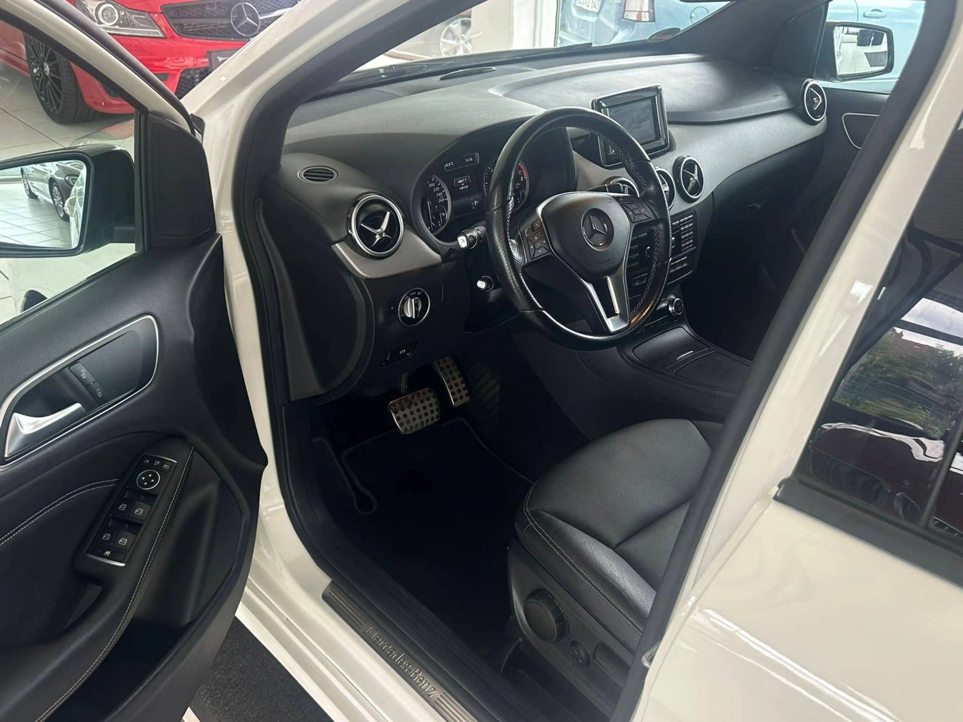 Mercedes-Benz B 220 B 220 4Matic (246.247) — photo 9