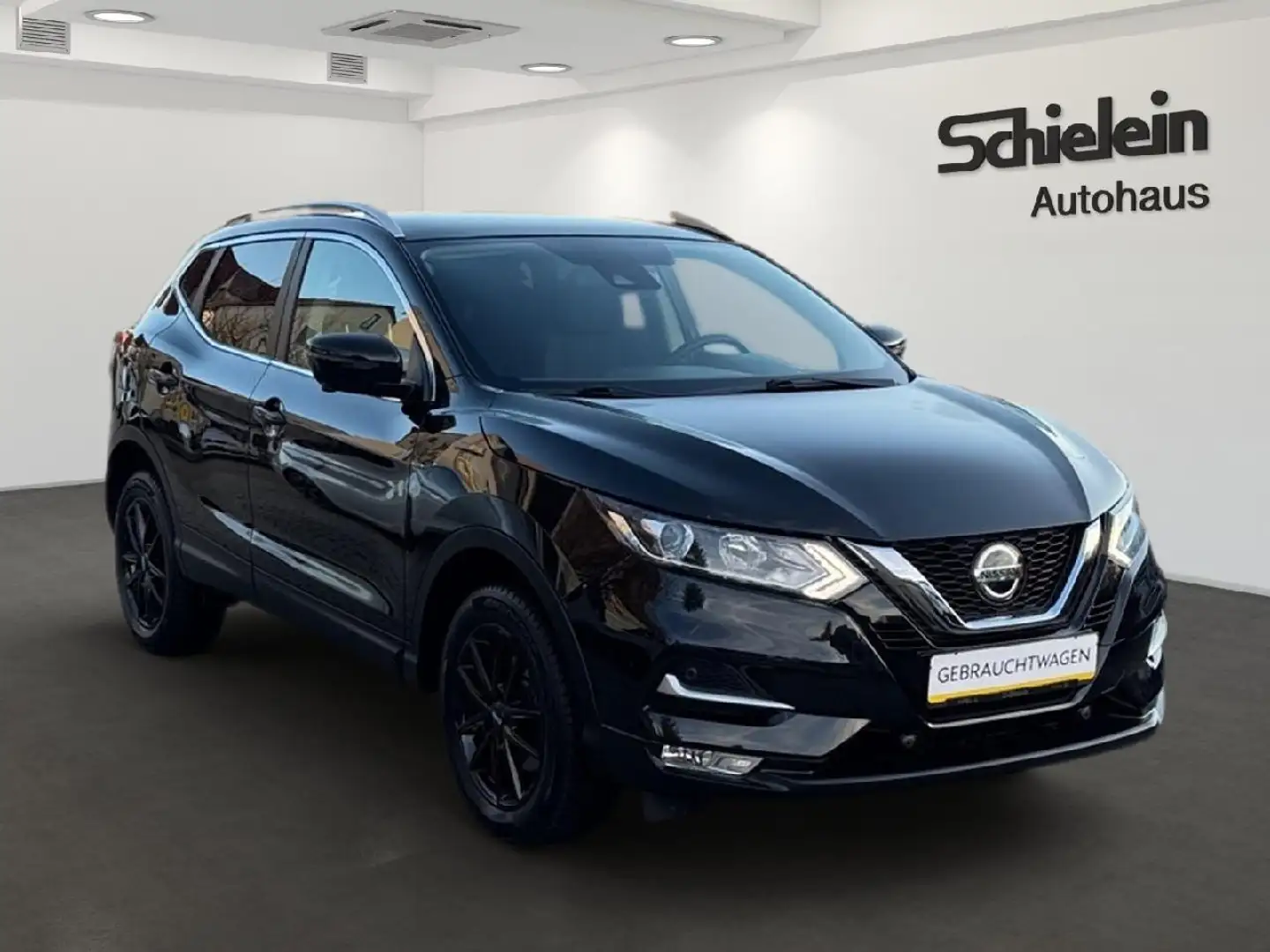 Nissan Qashqai 1.3 159PS N-Connecta Schwarz - 2