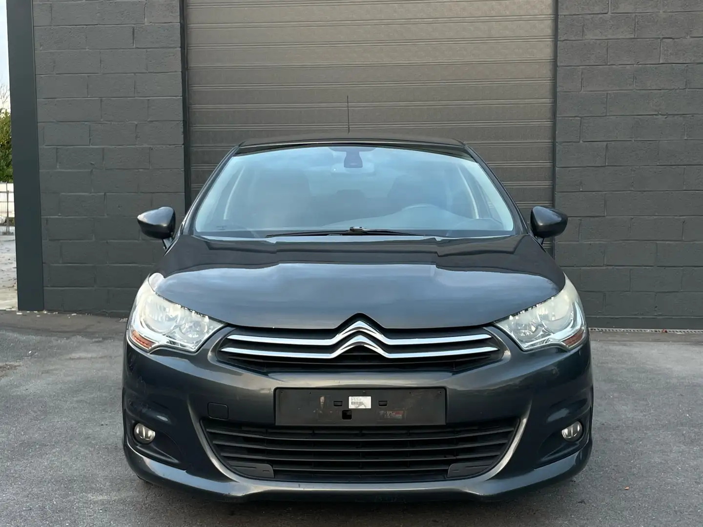 Citroen C4 1.6 e-HDi Boite Automatique prêt à immatriculer Gris - 2