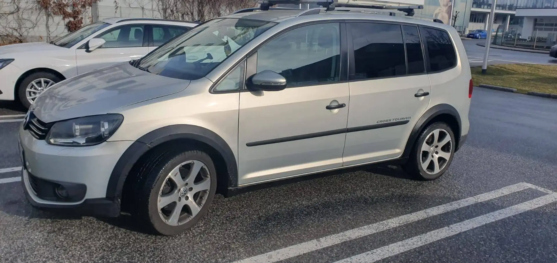 Volkswagen Cross Touran CrossTouran 2,0 TDI DPF Silber - 2