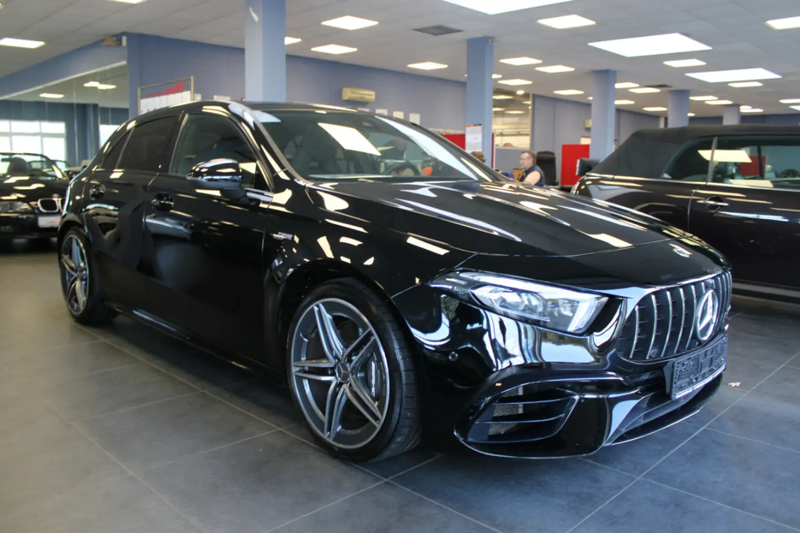 Mercedes-Benz A 45 AMG 4Matic + AMG Speedshift DCT 8G Noir - 1