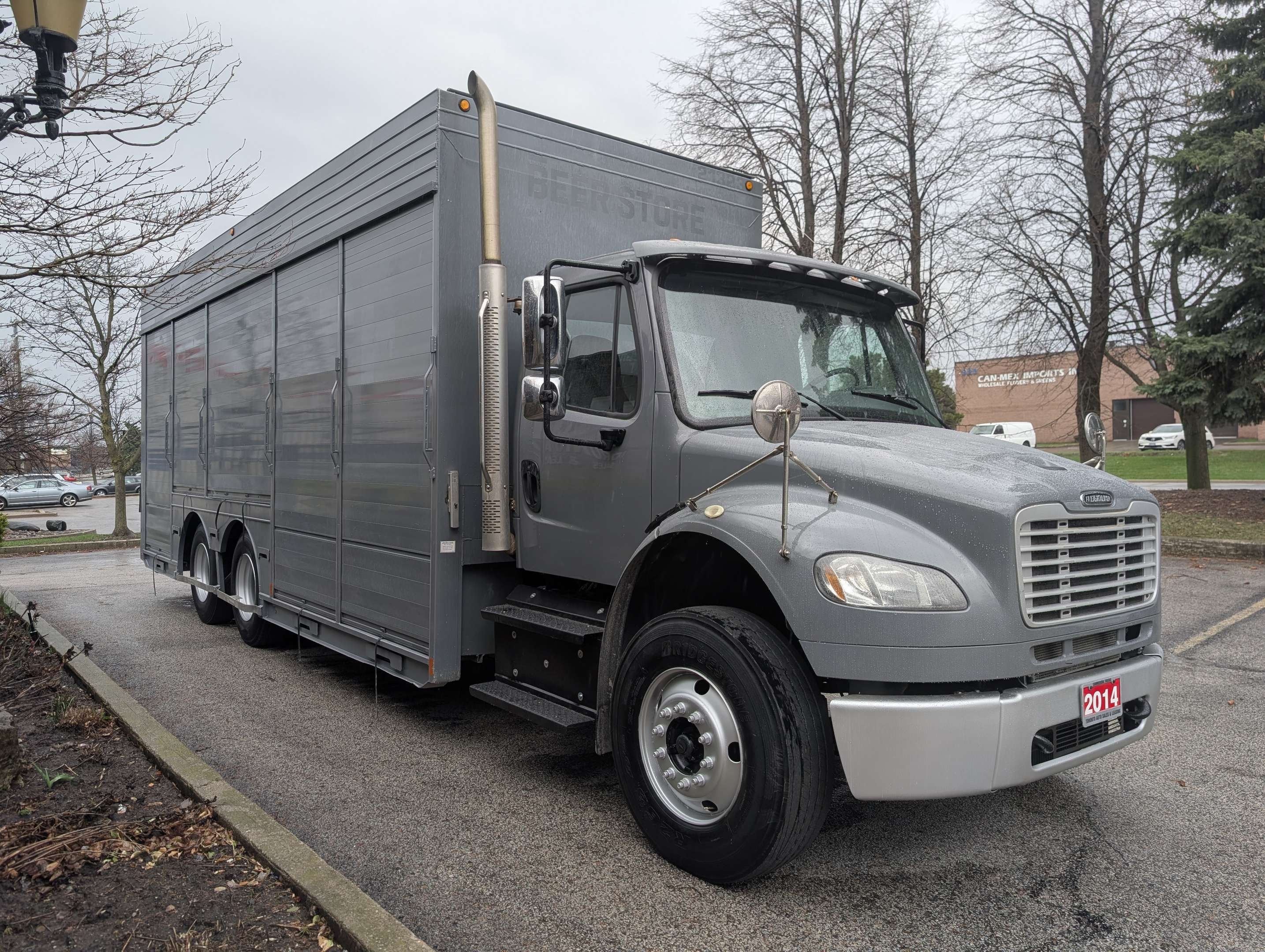 2014 Freightliner M2