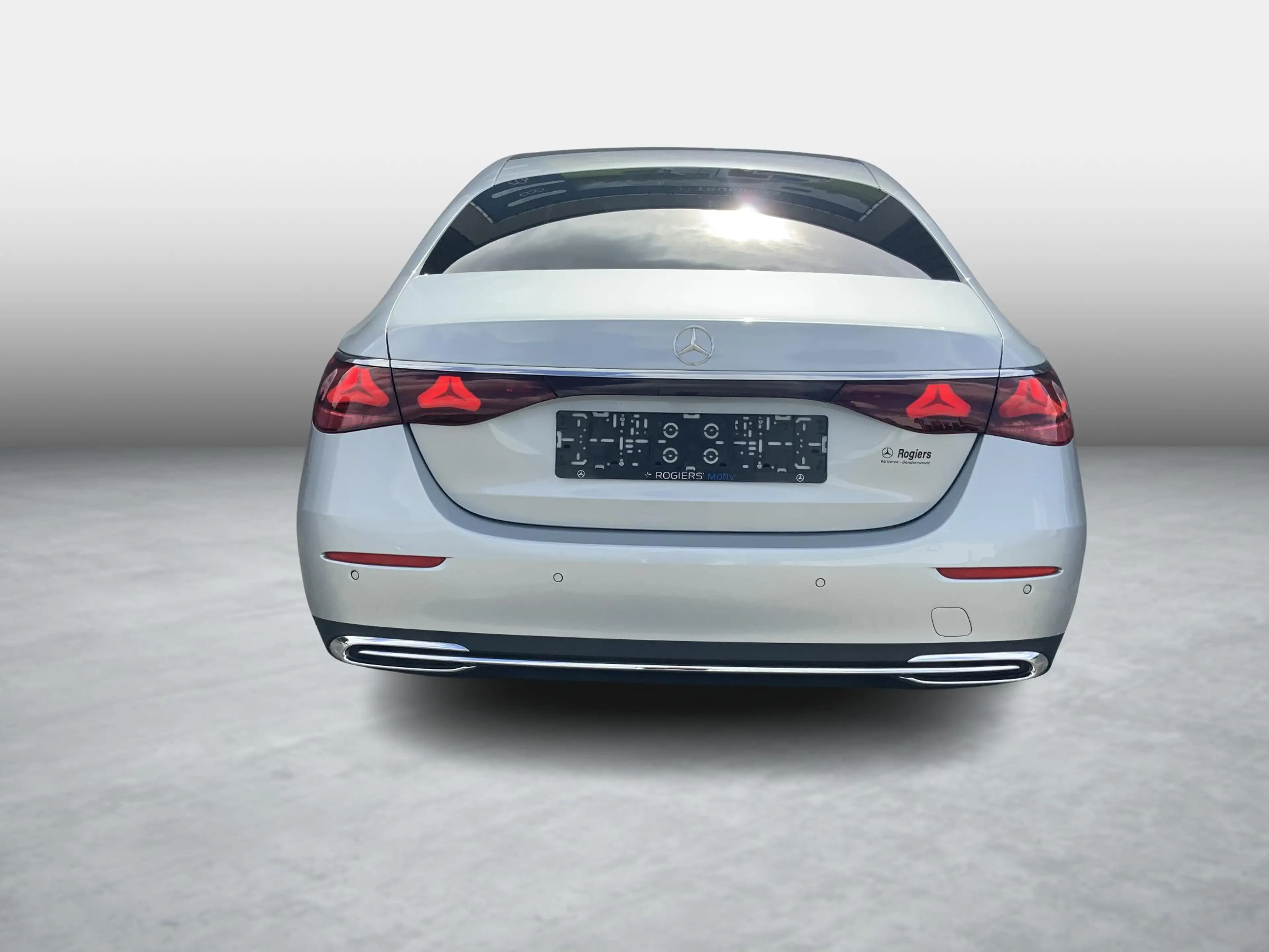 Mercedes-Benz E 200 Luxury Line — photo 7