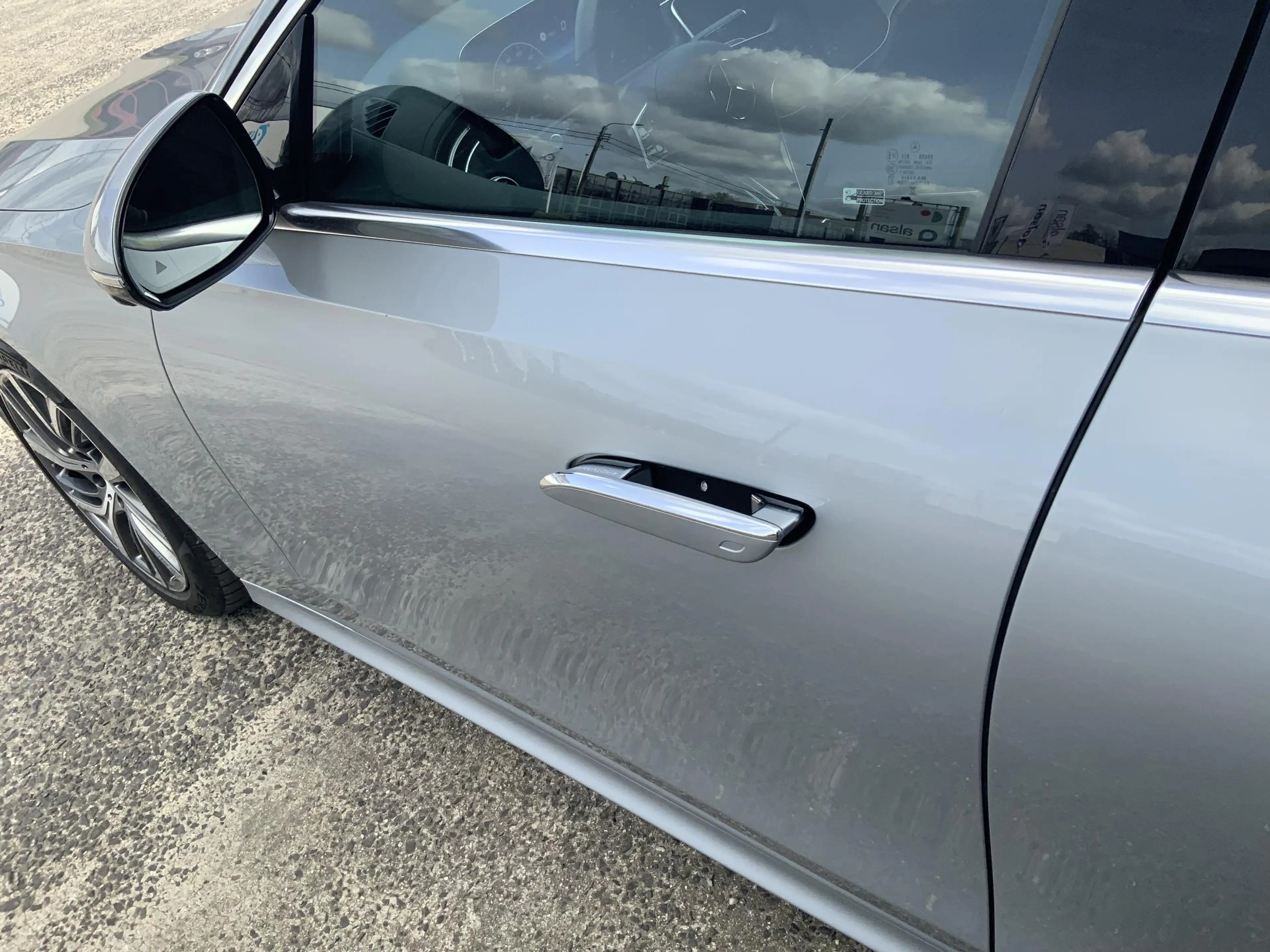 Mercedes-Benz E 200 Luxury Line — photo 11