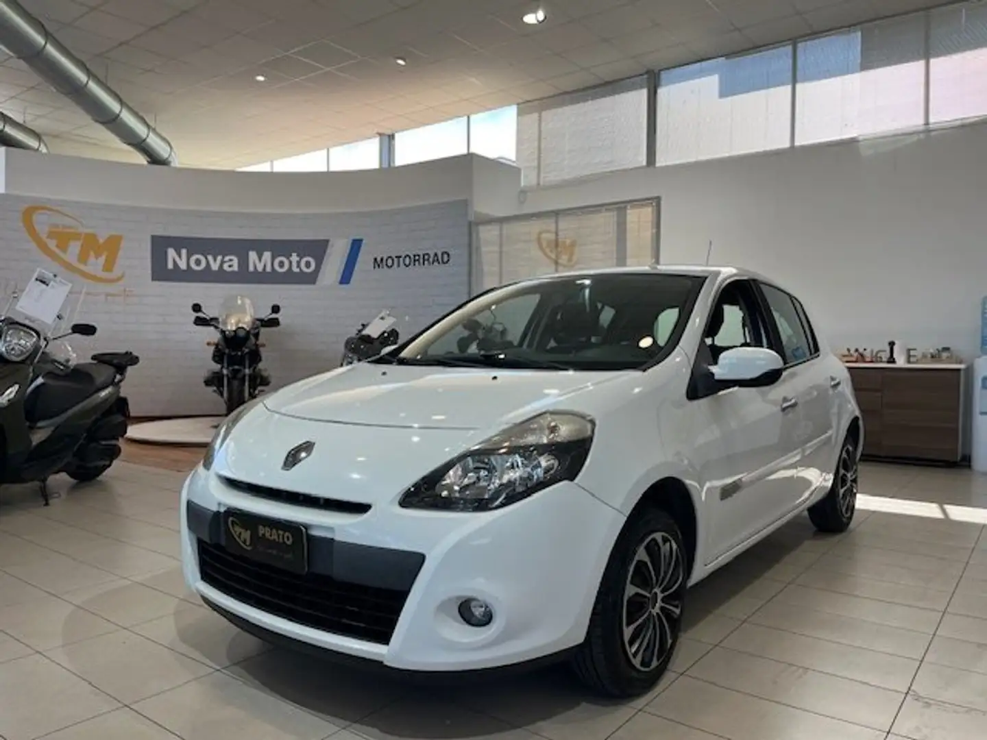Renault Clio 5p 1.2 16v Dynamique *NEOPATENTATI* Weiß - 1