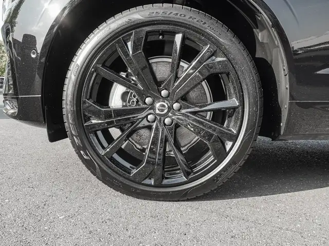 Volvo XC60 view 7