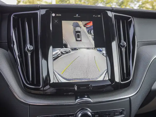 Volvo XC60 view 14
