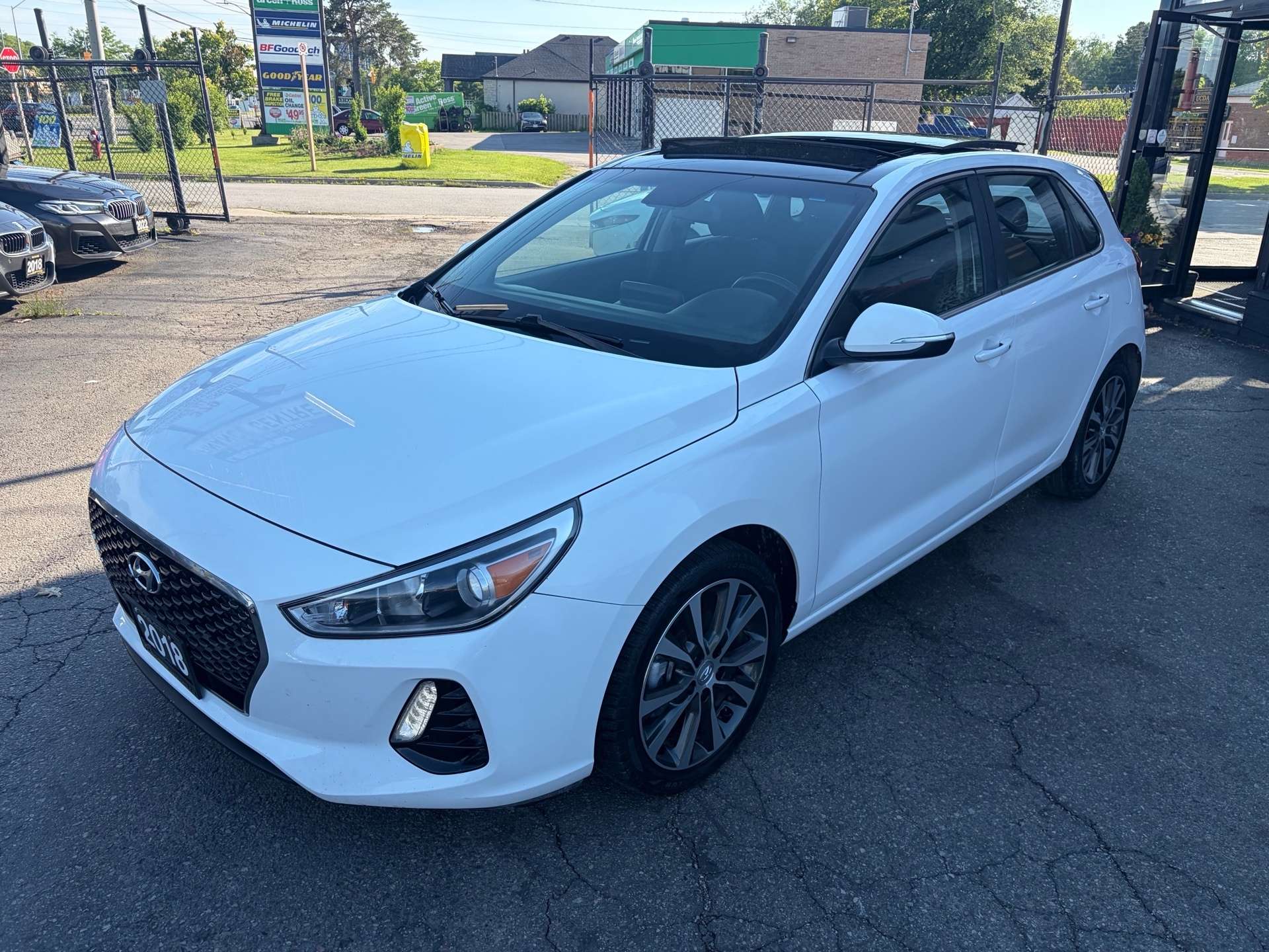 2018 Hyundai Elantra Pano, Camera, Blind Spot, Bluetooth, Cruise Ctrl, — снимка 1