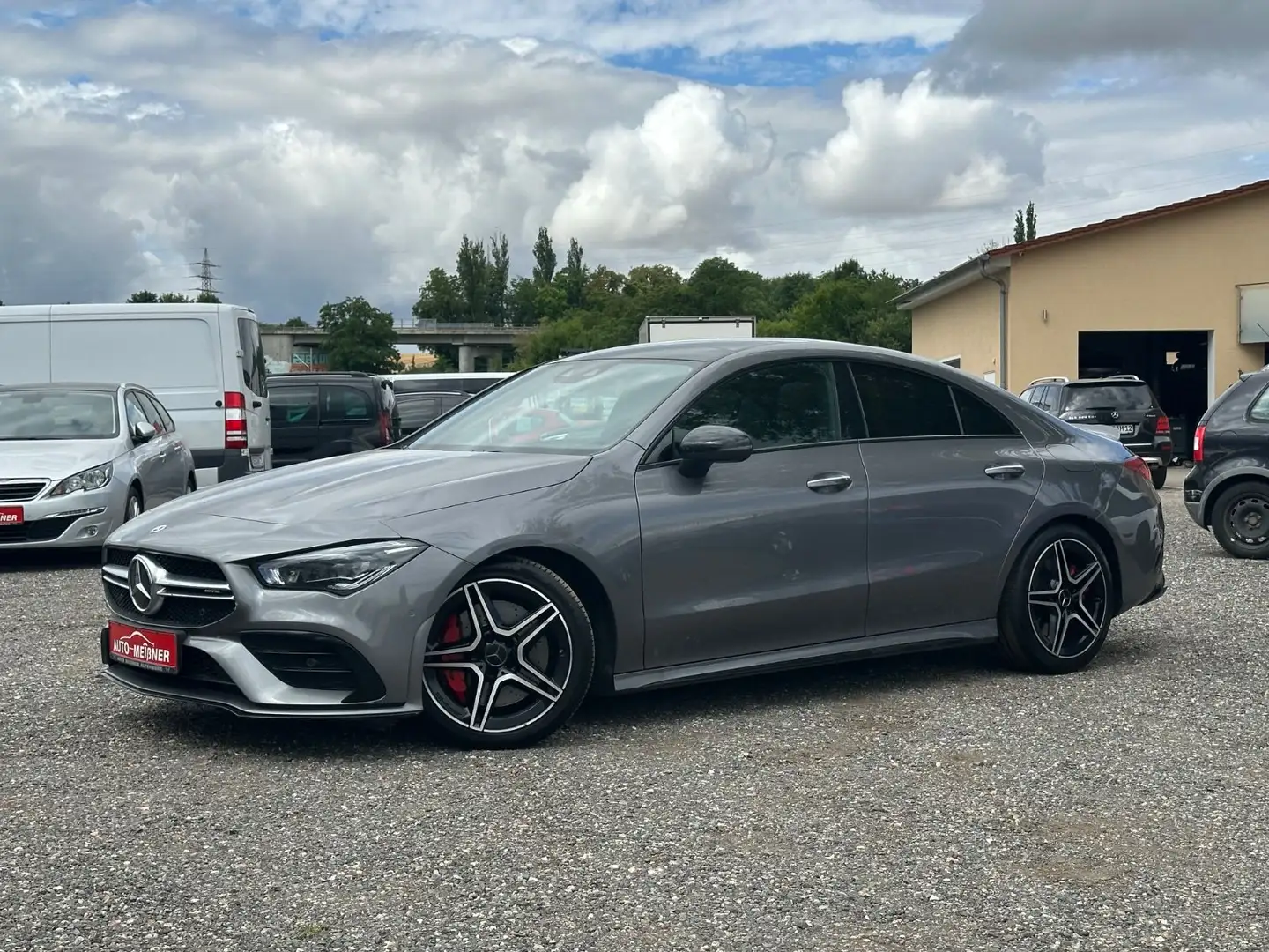 Mercedes-Benz CLA 35 AMG 4Matic * Leder * Navi * Panoramadach Grau - 1