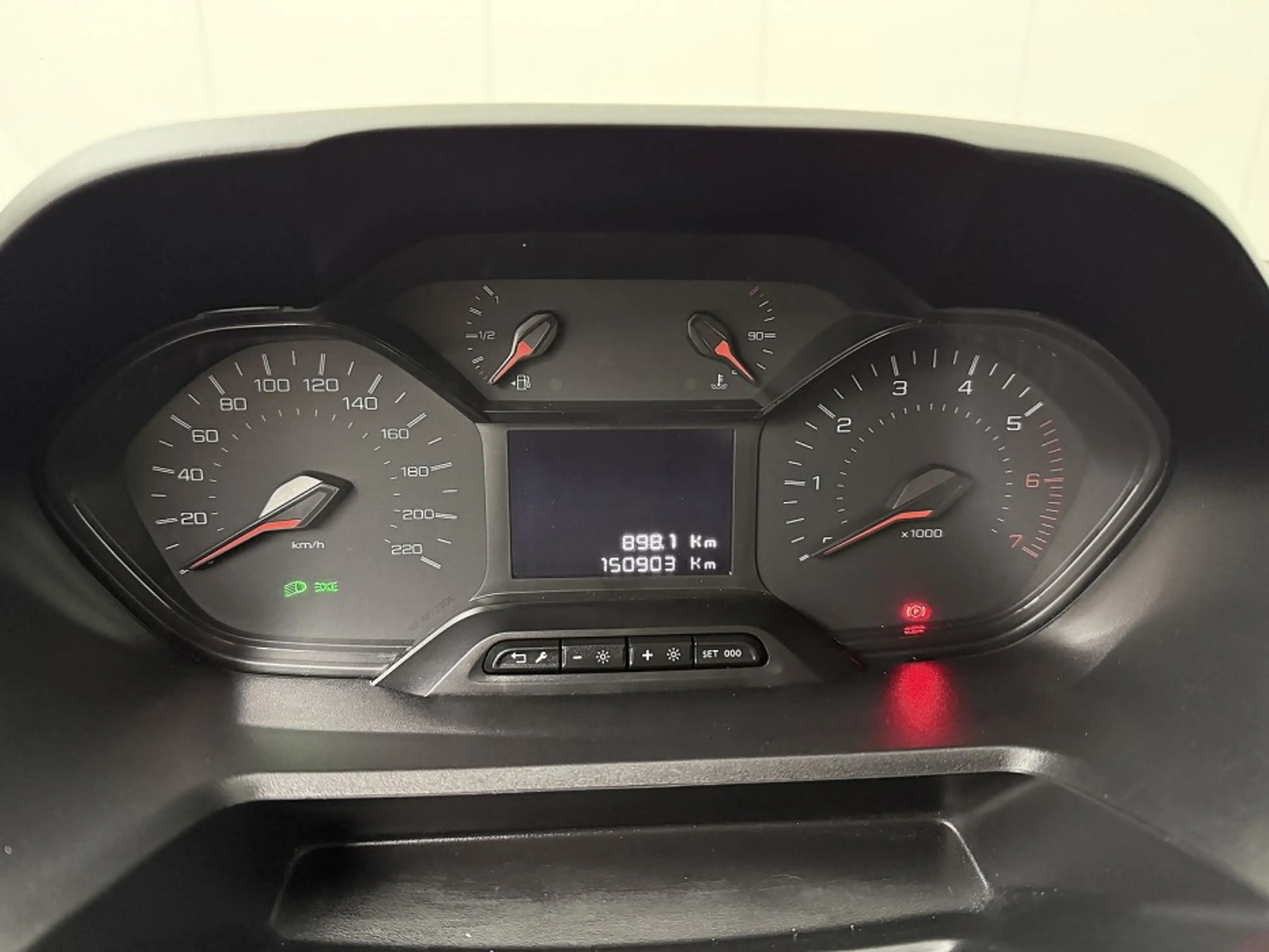 Peugeot Partner 1.5HDi | 3-Persoons | Navigatie | Multimedia | Air — photo 9