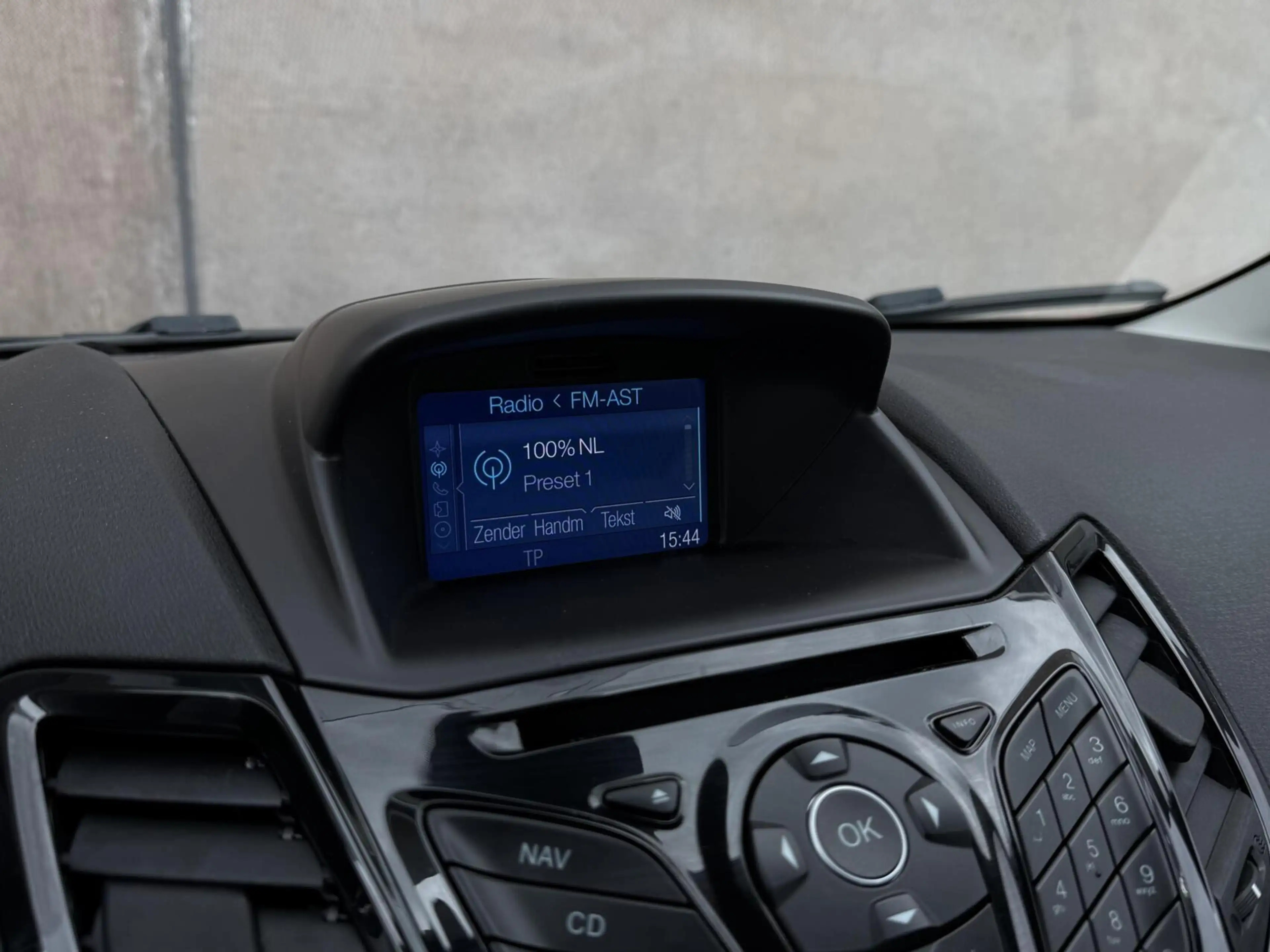 Ford Fiesta 1.0 EcoBoost Titanium | Navigatie | Cruise control — photo 10
