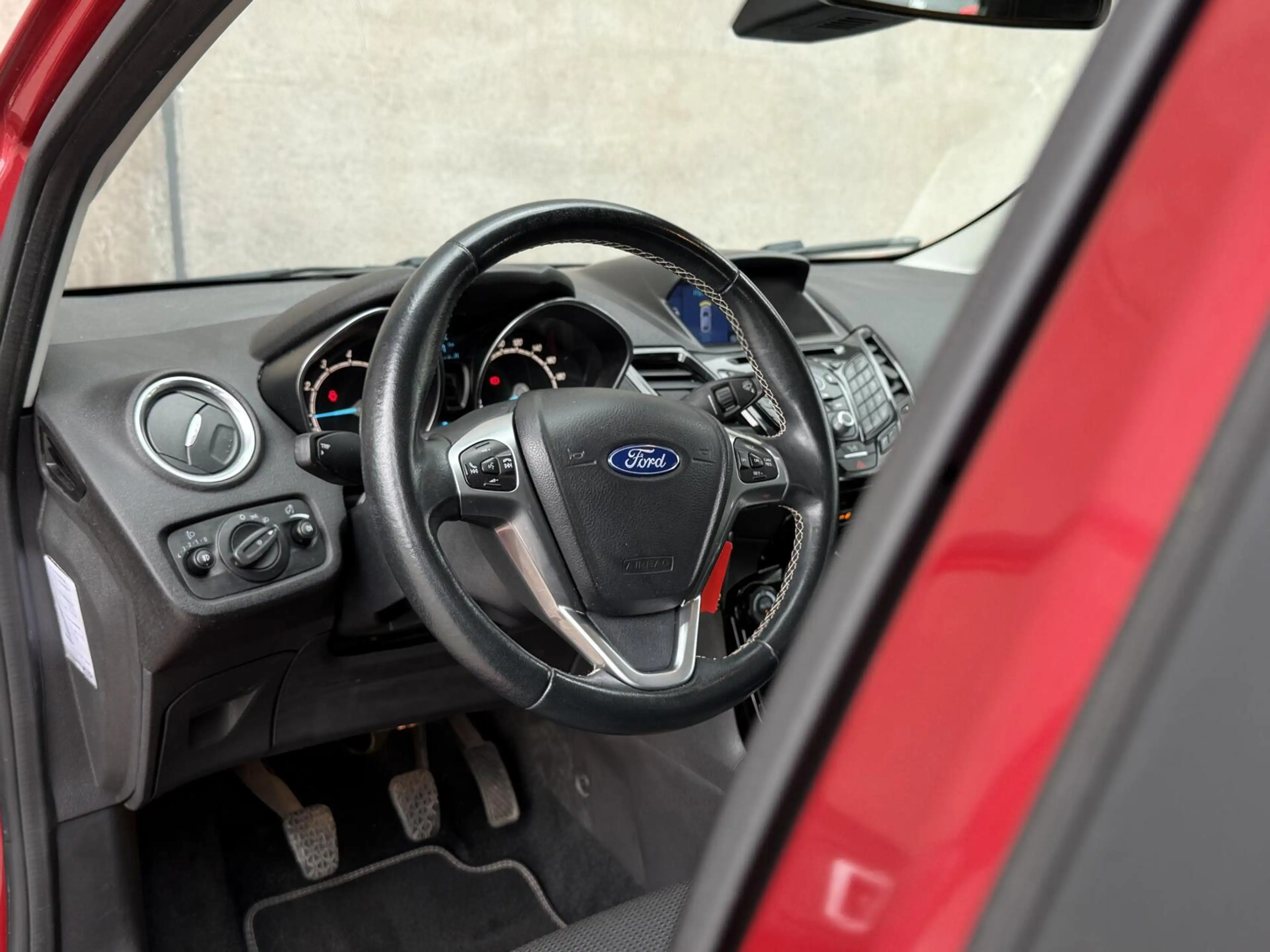 Ford Fiesta 1.0 EcoBoost Titanium | Navigatie | Cruise control — photo 31