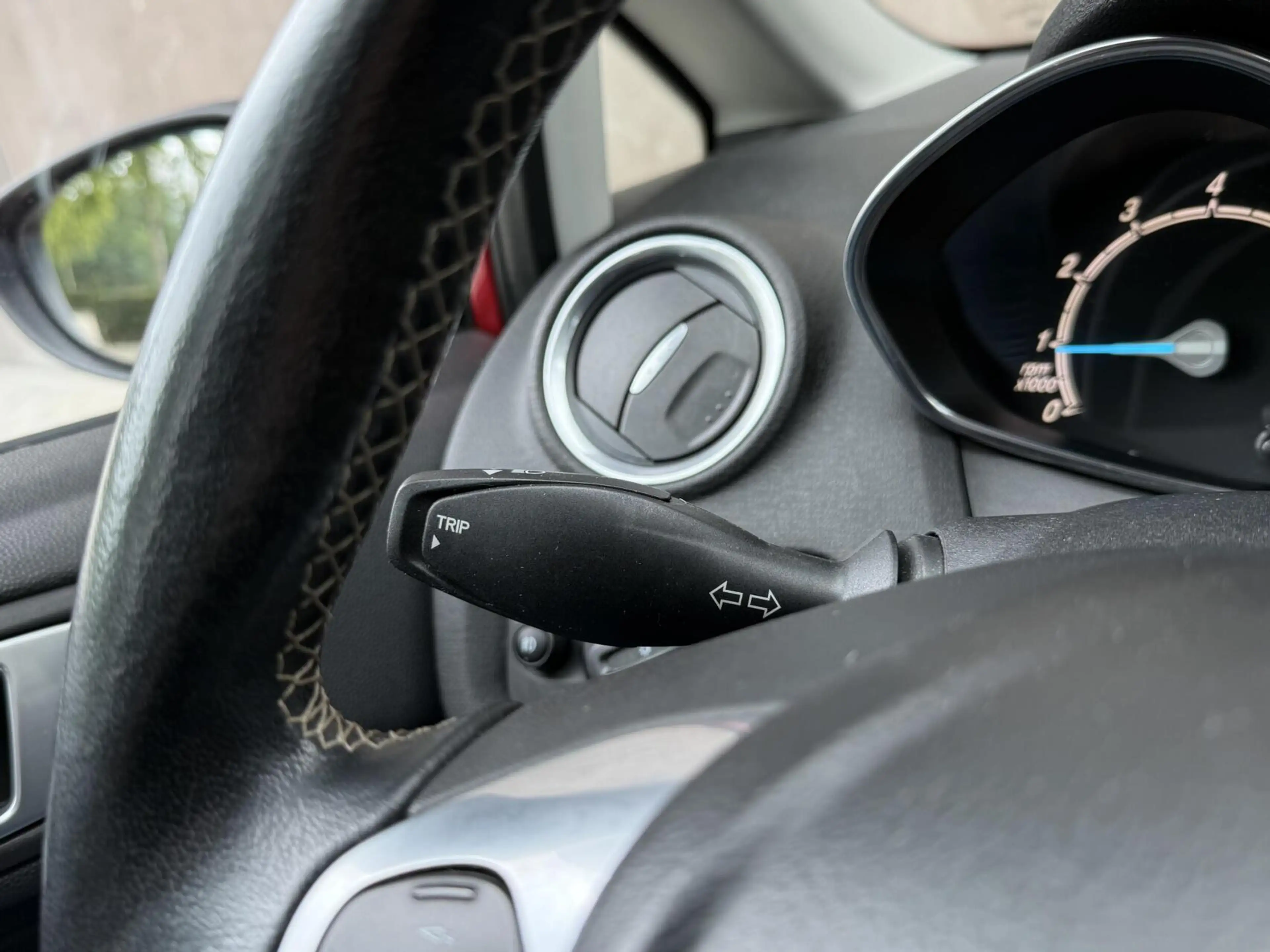 Ford Fiesta 1.0 EcoBoost Titanium | Navigatie | Cruise control — photo 28