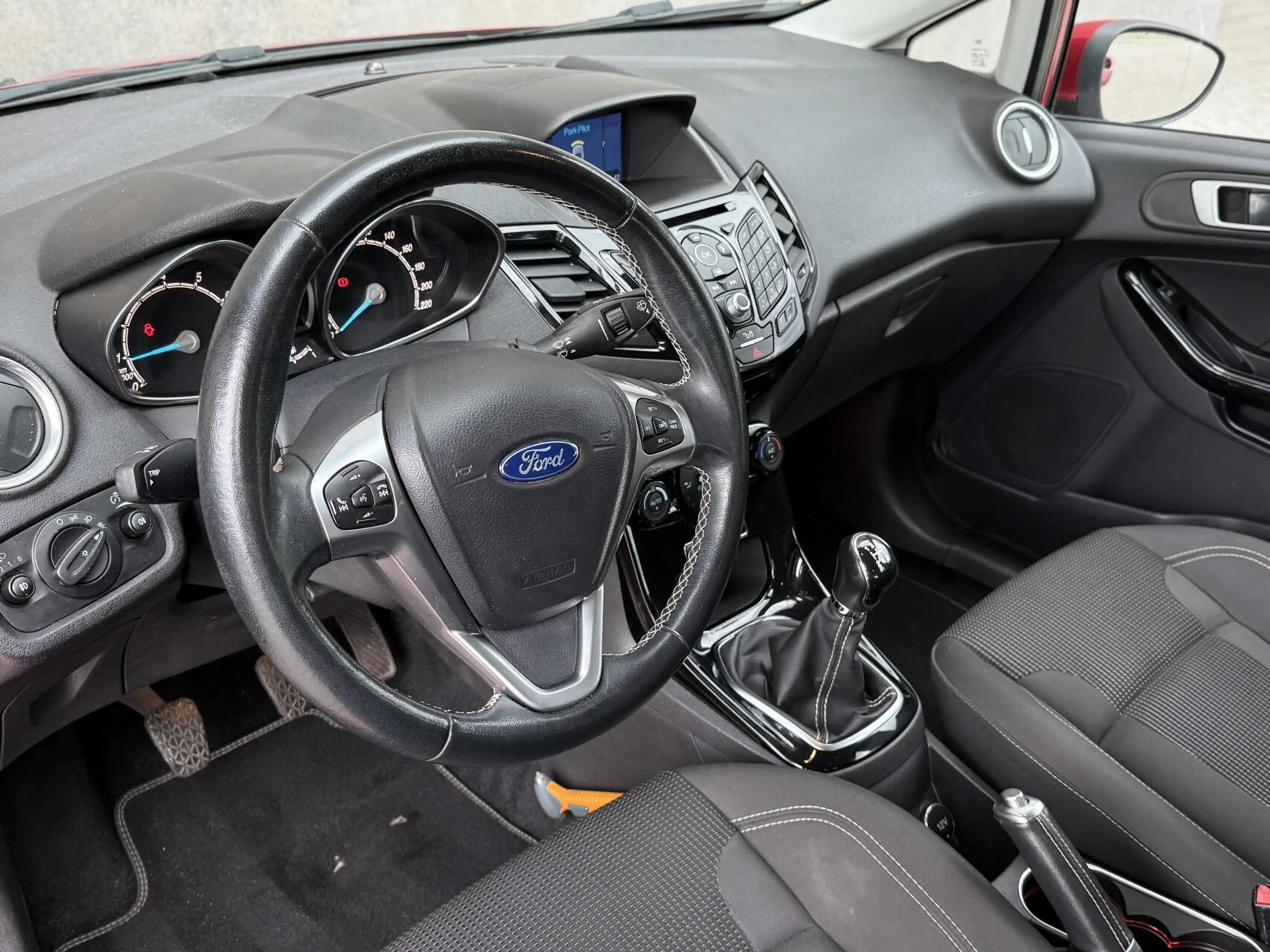 Ford Fiesta 1.0 EcoBoost Titanium | Navigatie | Cruise control — photo 4