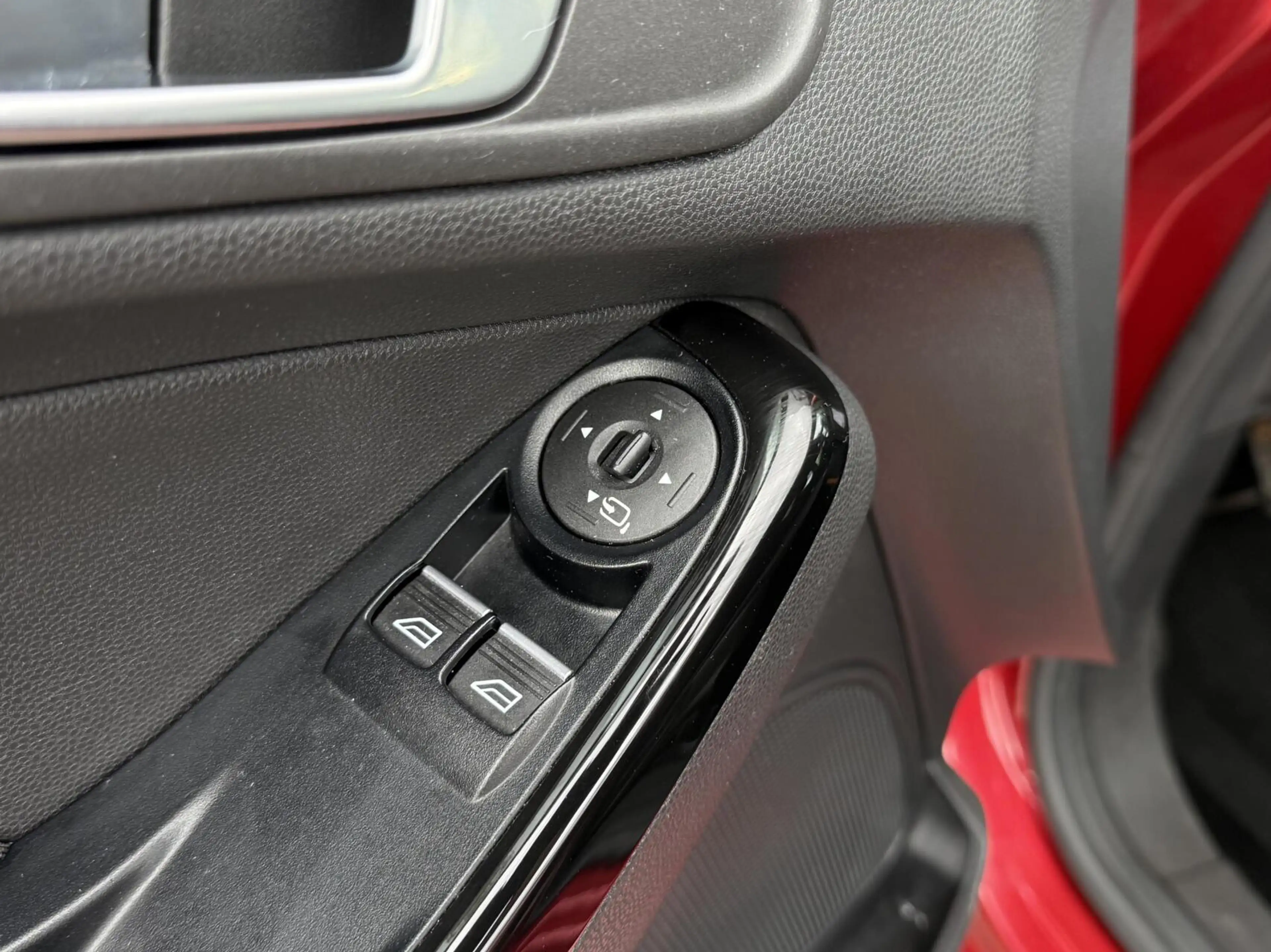Ford Fiesta 1.0 EcoBoost Titanium | Navigatie | Cruise control — photo 30