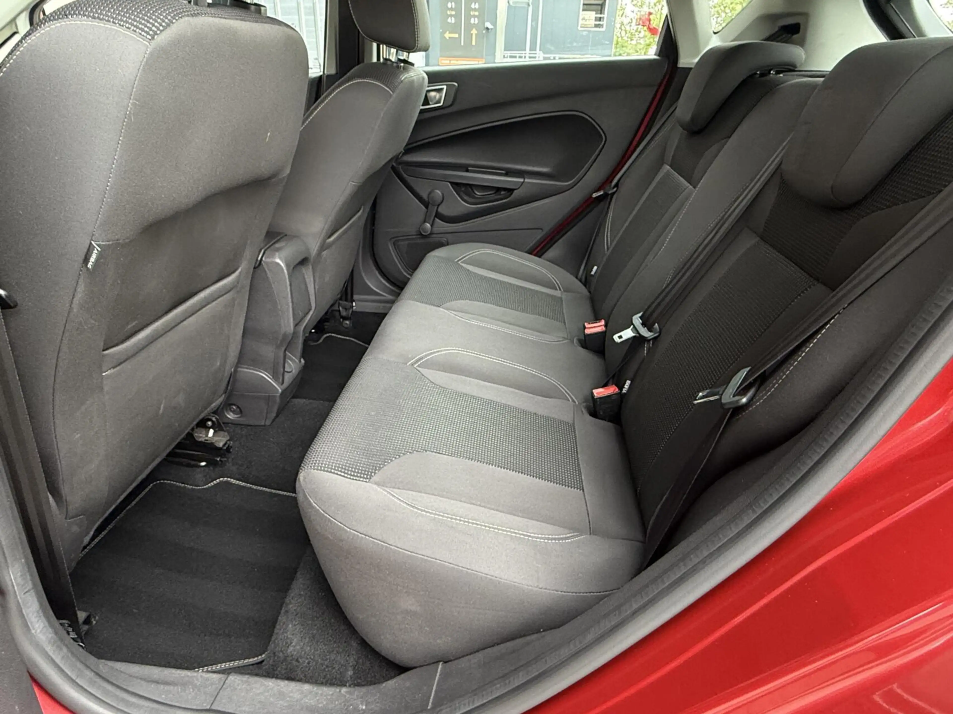 Ford Fiesta 1.0 EcoBoost Titanium | Navigatie | Cruise control — photo 32