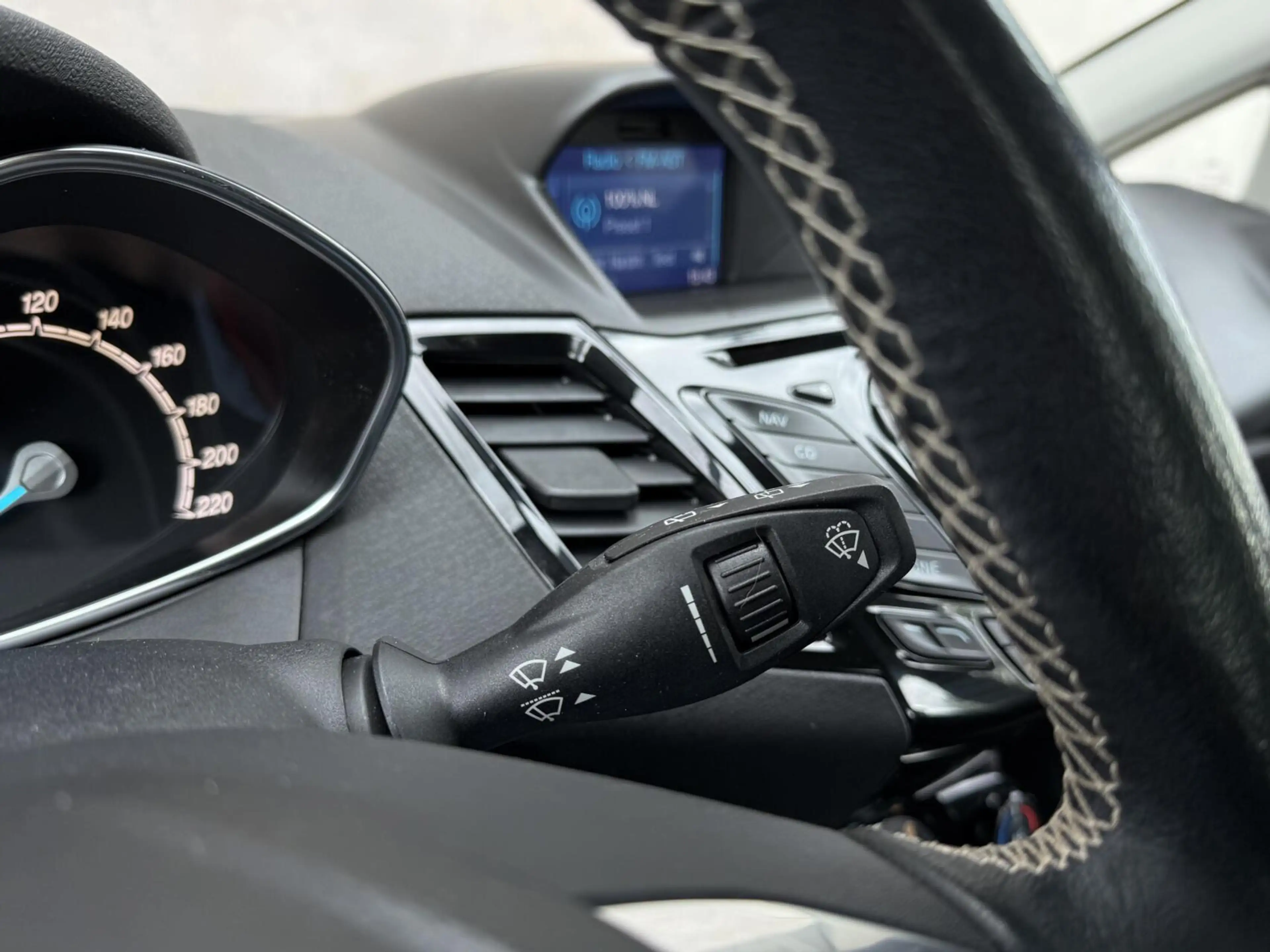 Ford Fiesta 1.0 EcoBoost Titanium | Navigatie | Cruise control — photo 27