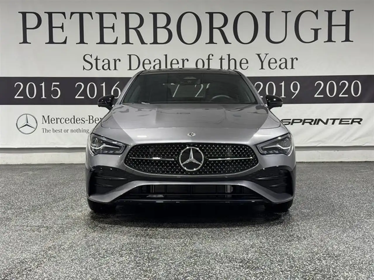 Mercedes-Benz CLA снимка Mercedes-Benz CLA