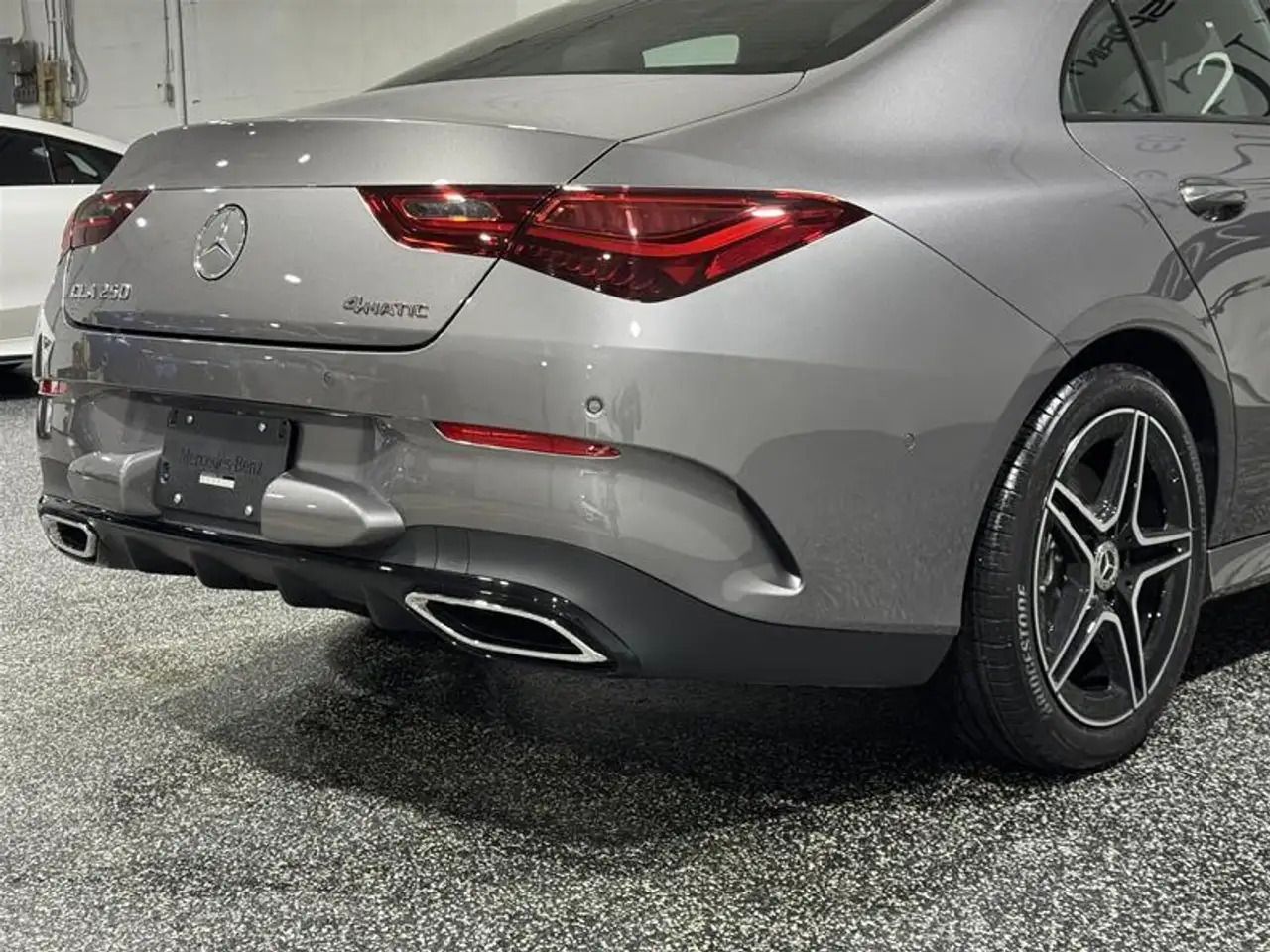 Mercedes-Benz CLA снимка Mercedes-Benz CLA