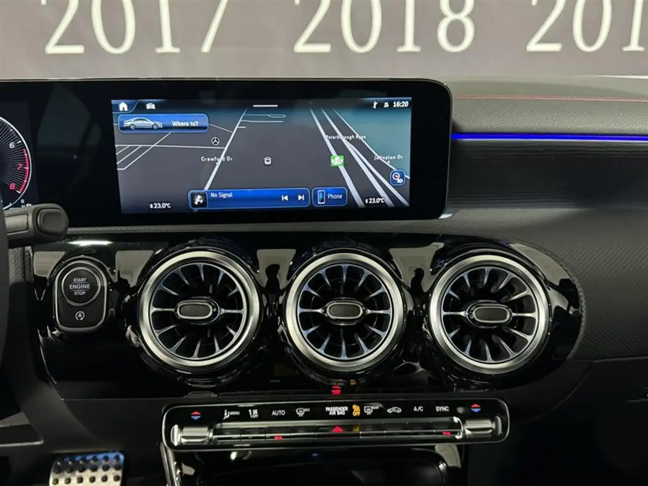 Mercedes-Benz CLA снимка Mercedes-Benz CLA