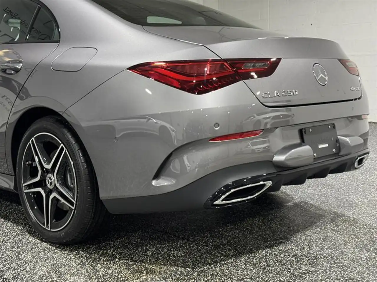 Mercedes-Benz CLA снимка Mercedes-Benz CLA