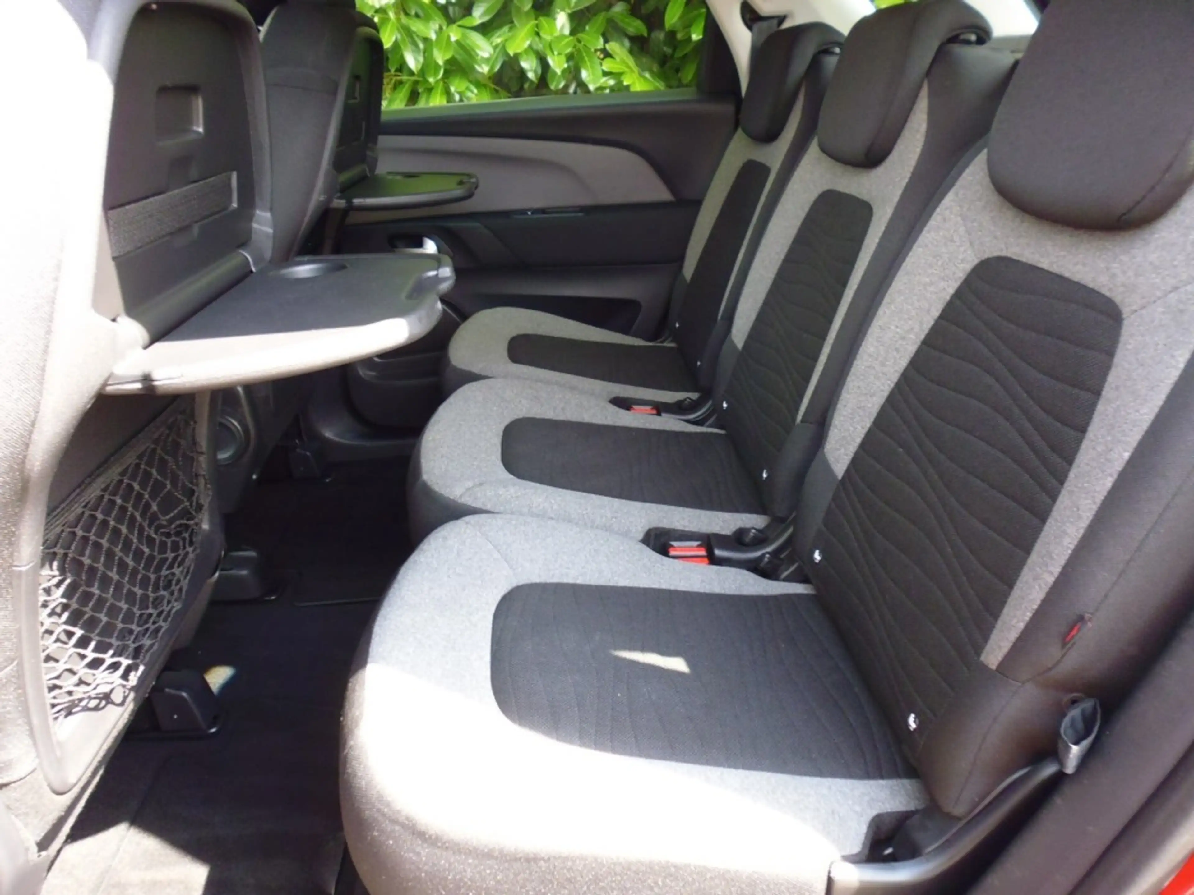 Citroen C4 Picasso 1.2 PureTech Selection 130 pk CRUISE NAVI ESP PDC — photo 15