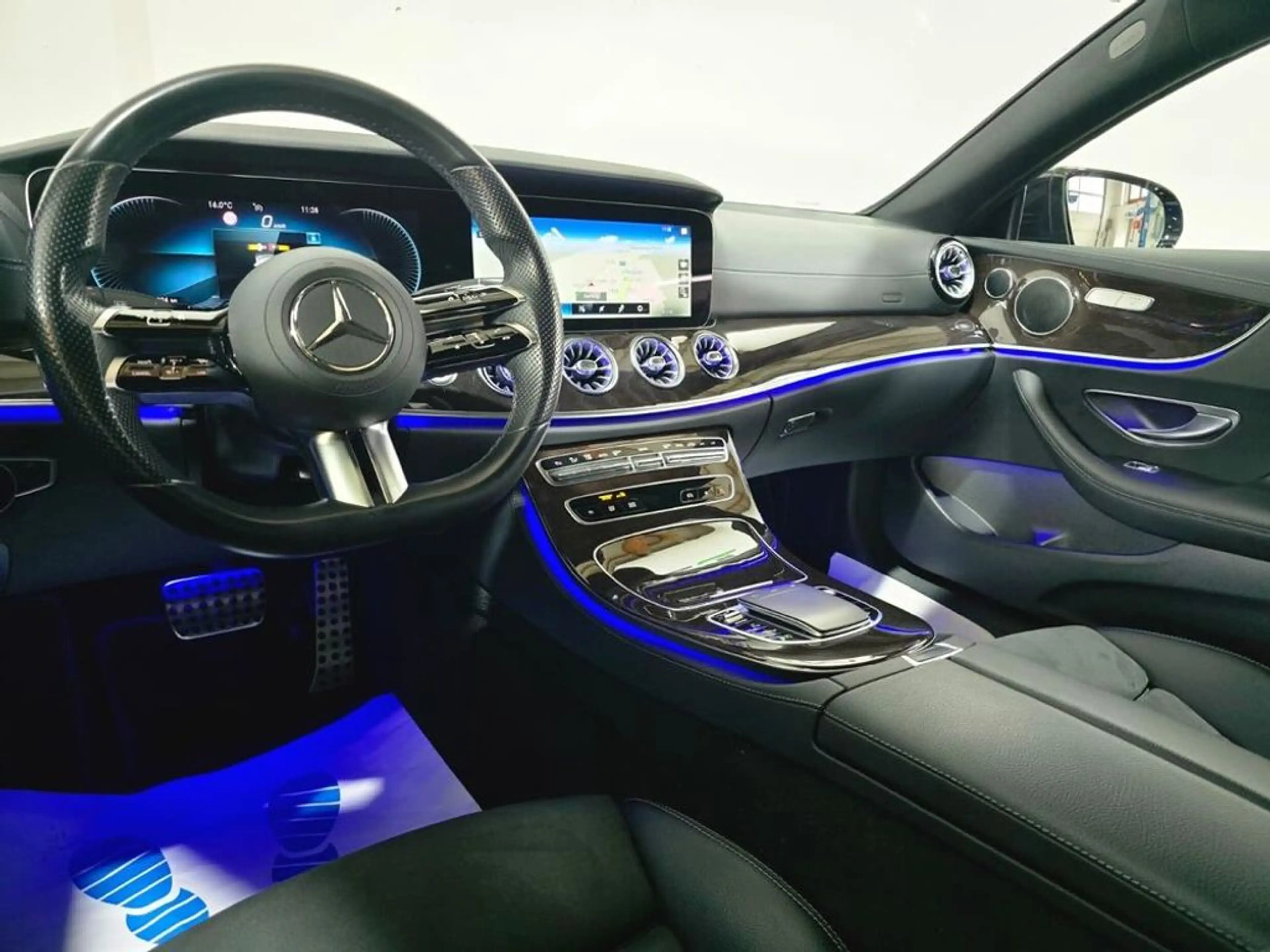Mercedes-Benz E 220 D Coupe AMG-Line Aut. — photo 9