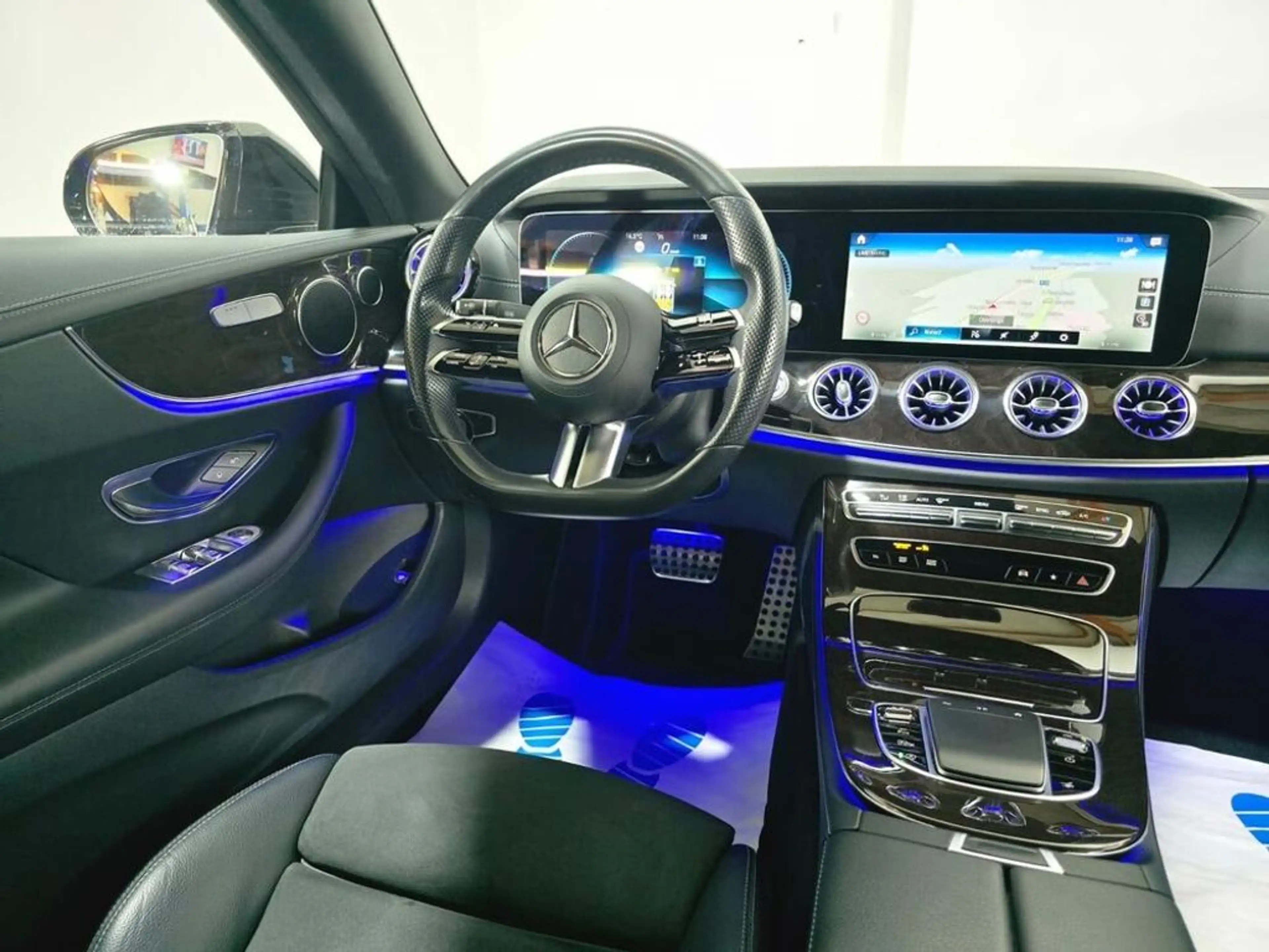 Mercedes-Benz E 220 D Coupe AMG-Line Aut. — photo 8