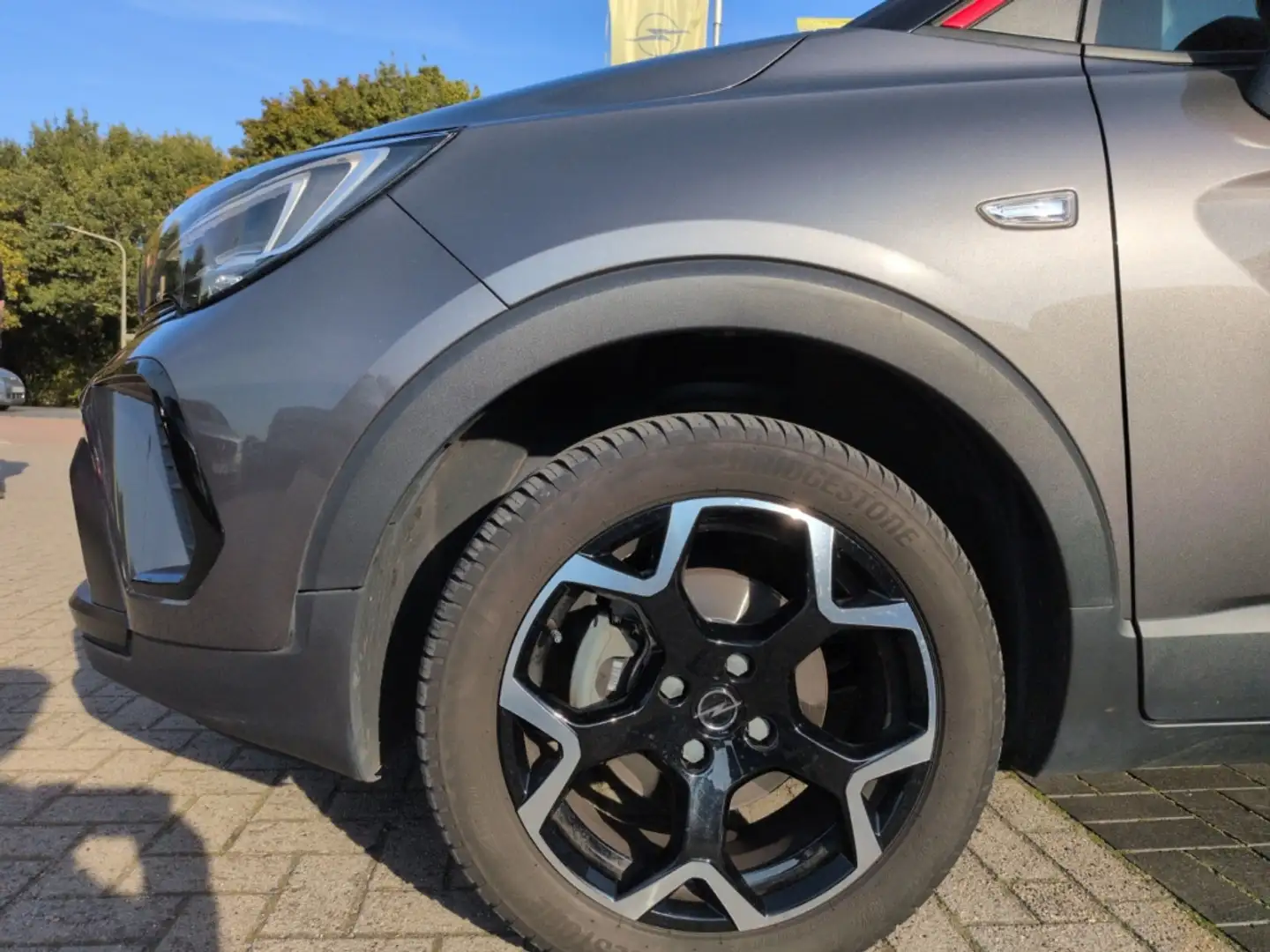 Opel Crossland GS Line 1.2 Turbo AUTO AHK Navi LED Apple CarPlay Gris - 2